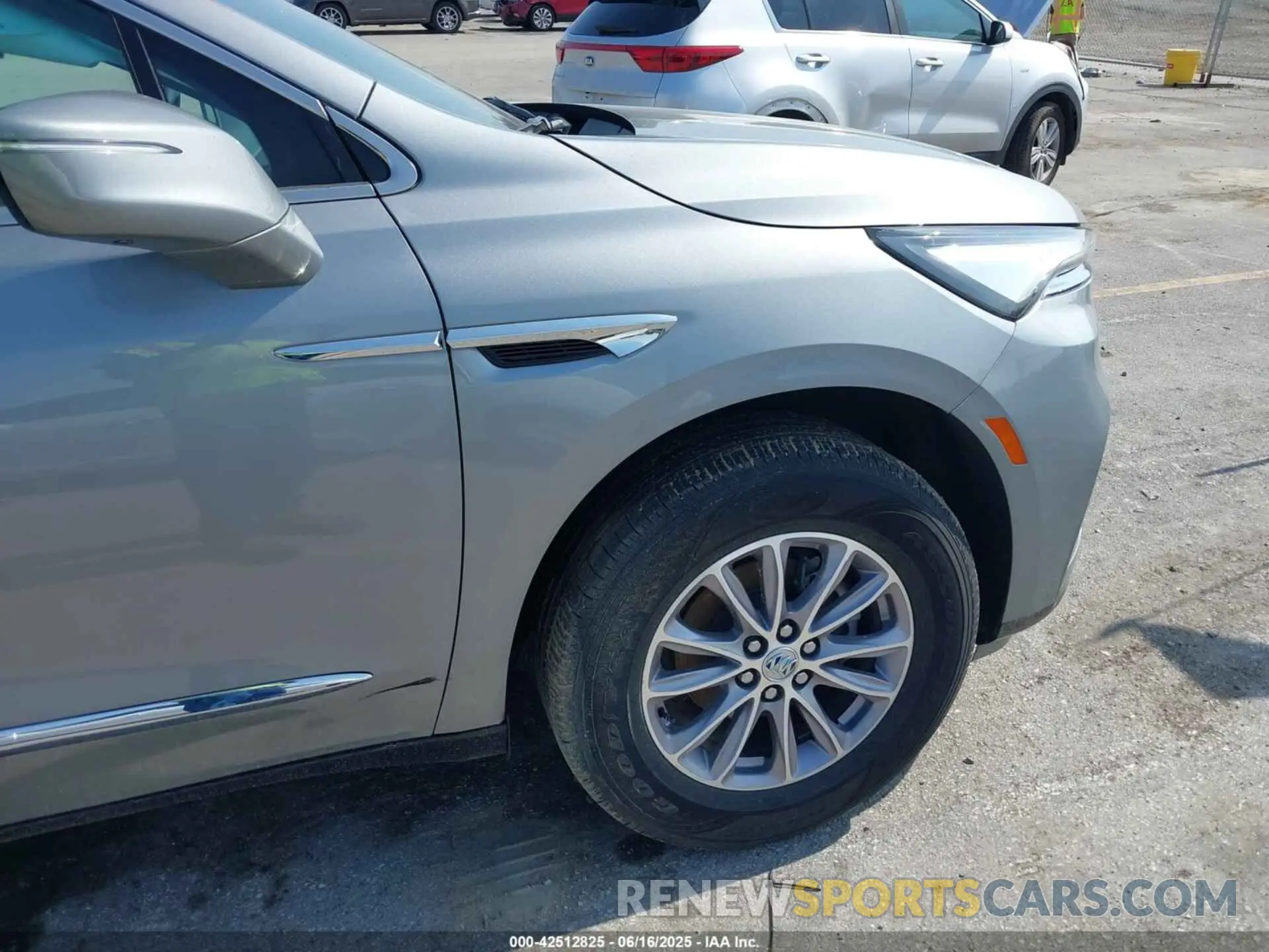 19 Photograph of a damaged car 5GAEVBKWXRJ125309 BUICK ENCLAVE 2024