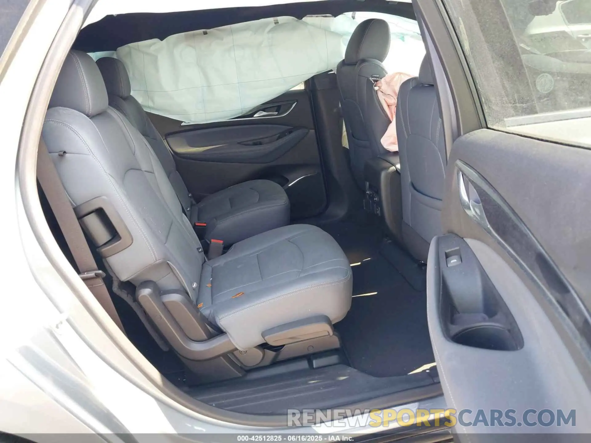 8 Photograph of a damaged car 5GAEVBKWXRJ125309 BUICK ENCLAVE 2024