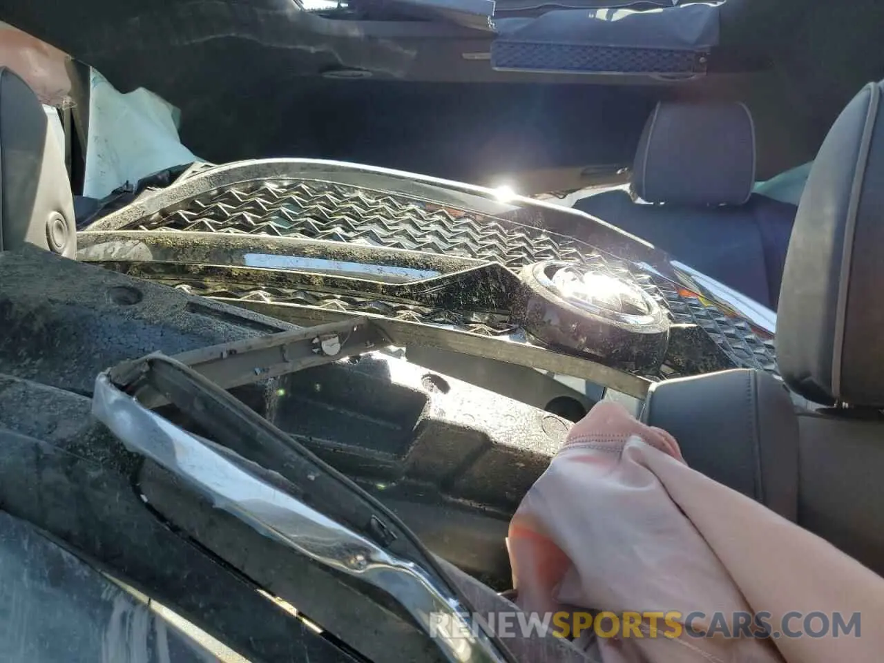 10 Photograph of a damaged car 5GAEVCKW1RJ117511 BUICK ENCLAVE 2024