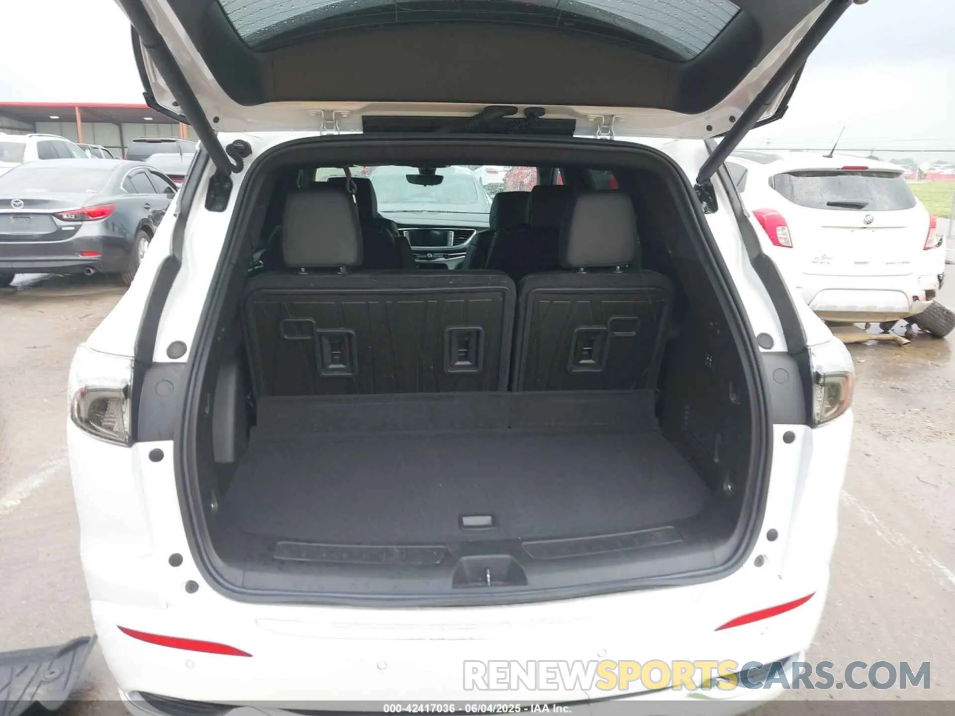 18 Photograph of a damaged car 5GAEVCKW4RJ108656 BUICK ENCLAVE 2024