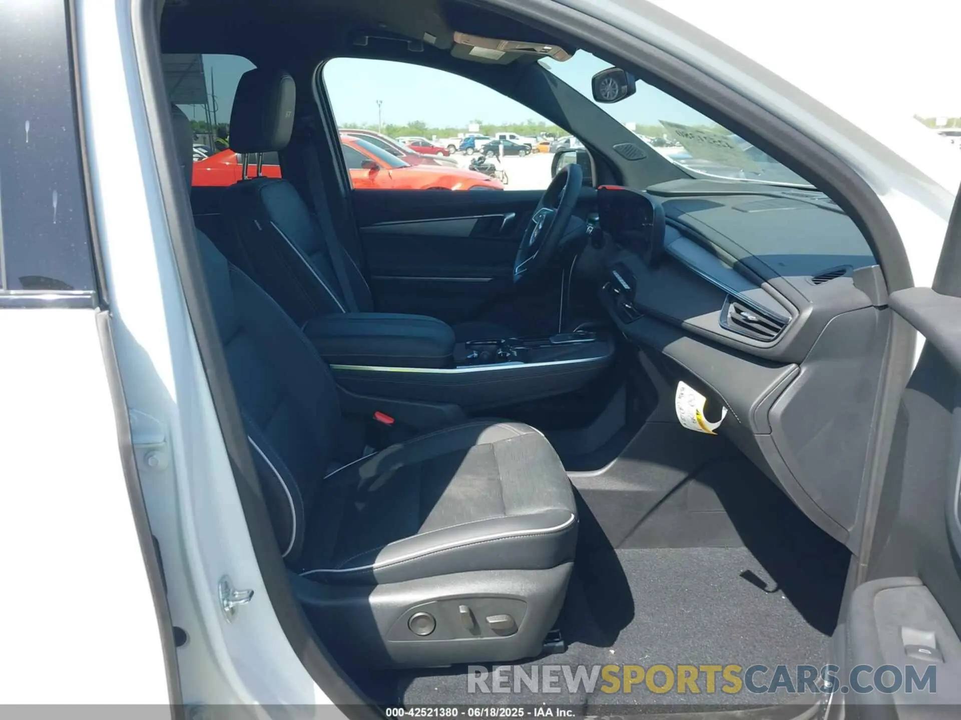 5 Photograph of a damaged car 5GAERBRS0SJ144190 BUICK ENCLAVE 2025