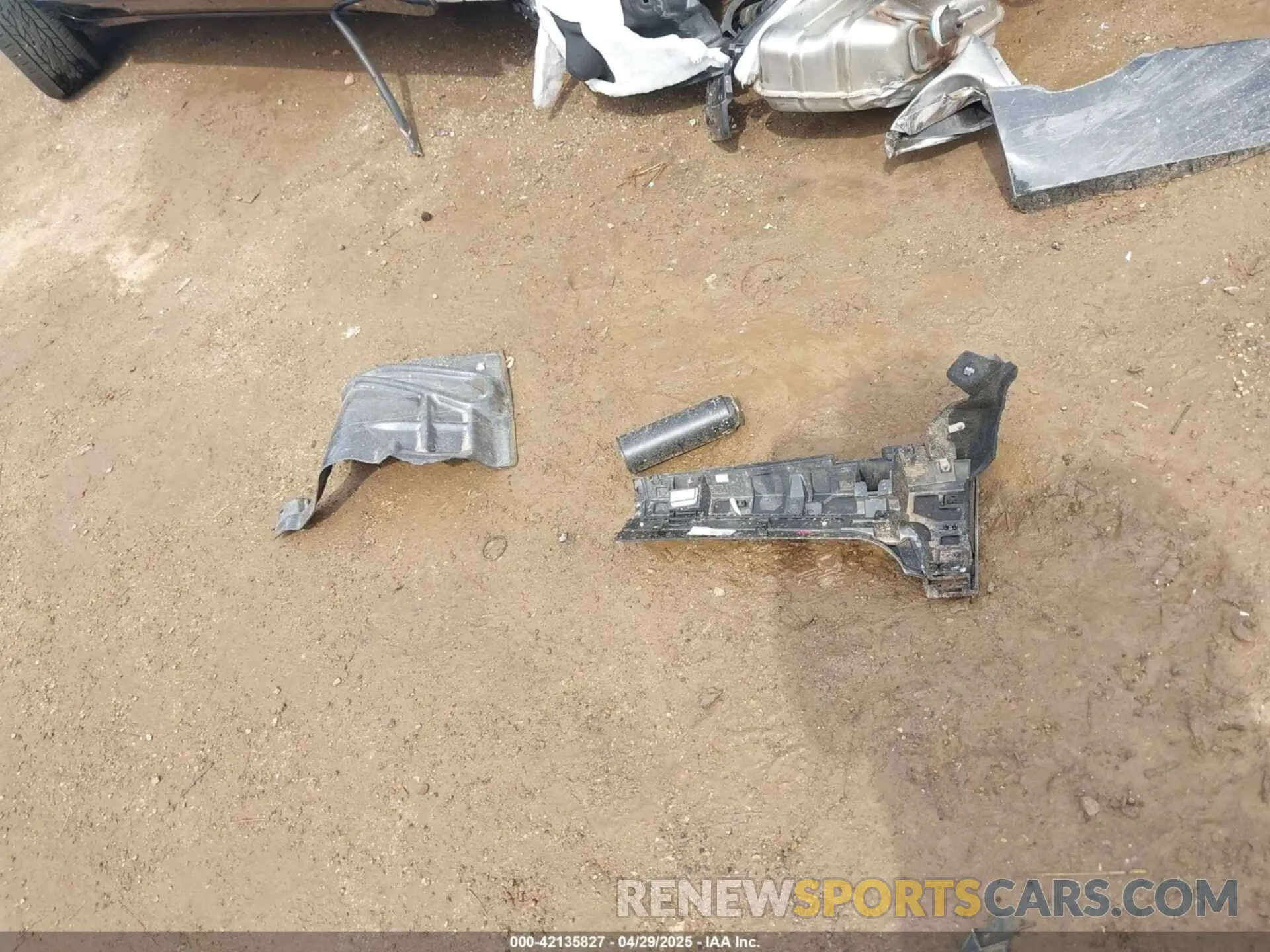 12 Photograph of a damaged car 5GAERBRS5SJ107538 BUICK ENCLAVE 2025