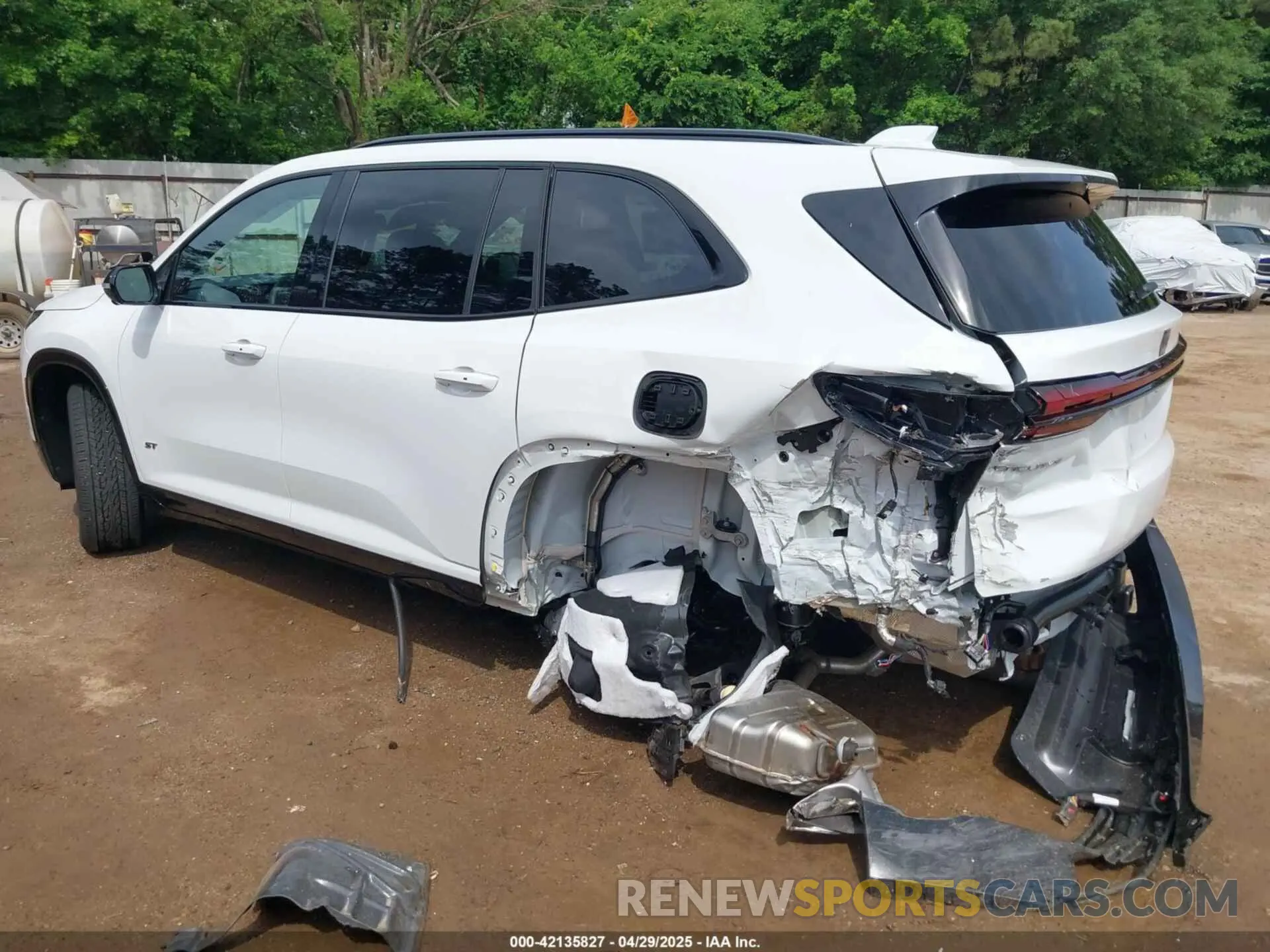 3 Photograph of a damaged car 5GAERBRS5SJ107538 BUICK ENCLAVE 2025