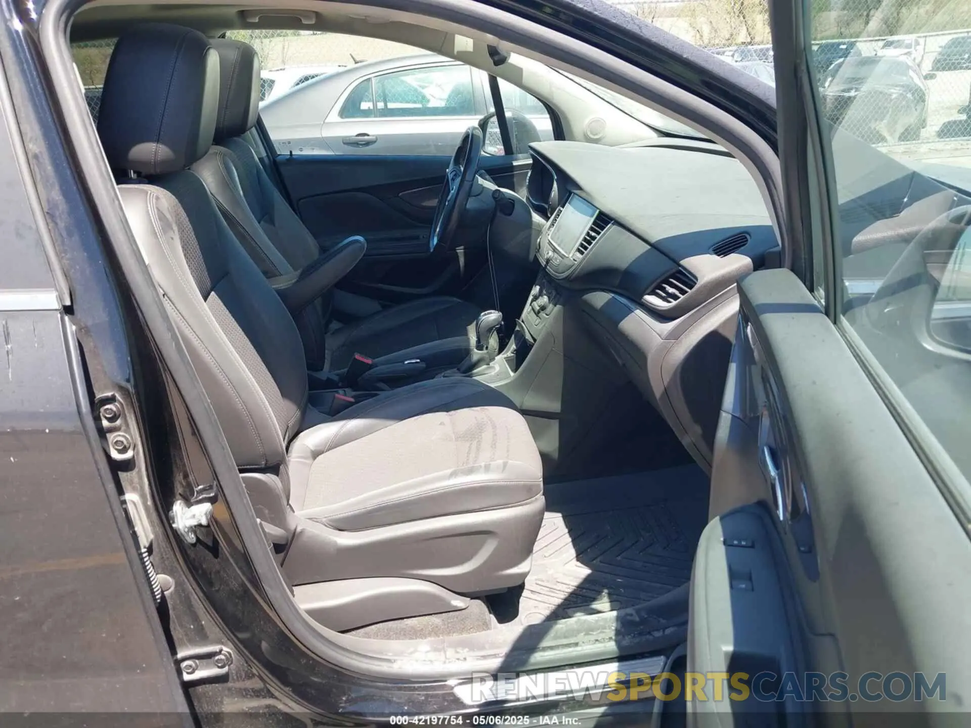 5 Photograph of a damaged car KL4CJ2SB4KB838232 BUICK ENCORE 2019