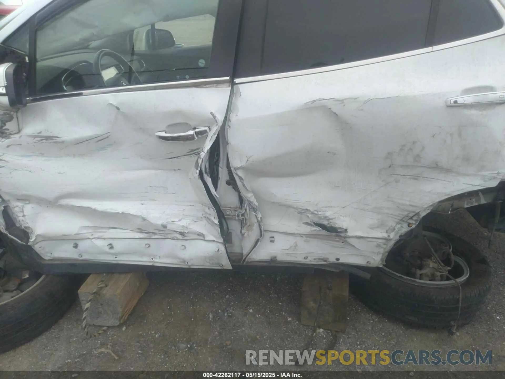 18 Photograph of a damaged car KL4CJASB3KB728640 BUICK ENCORE 2019