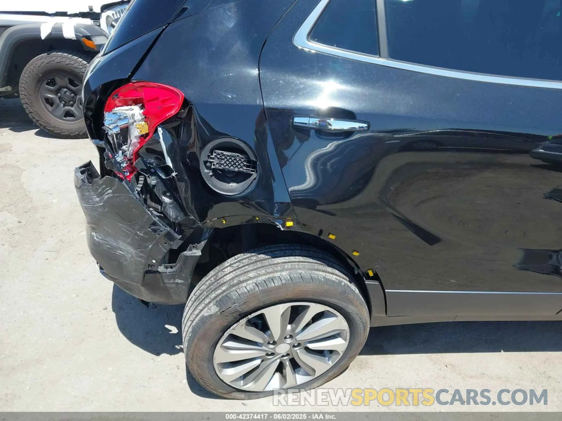18 Photograph of a damaged car KL4CJASB4KB927163 BUICK ENCORE 2019