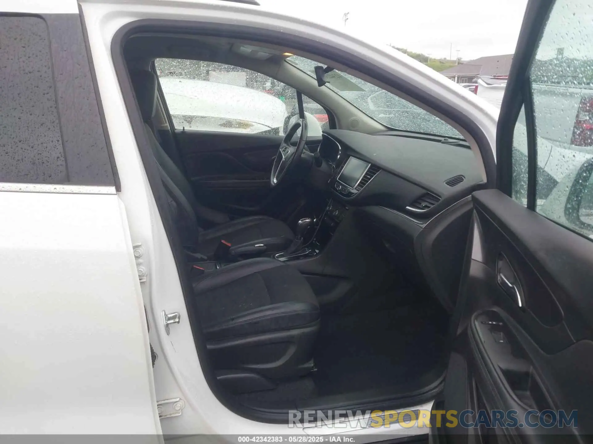 5 Photograph of a damaged car KL4CJASBXKB961382 BUICK ENCORE 2019
