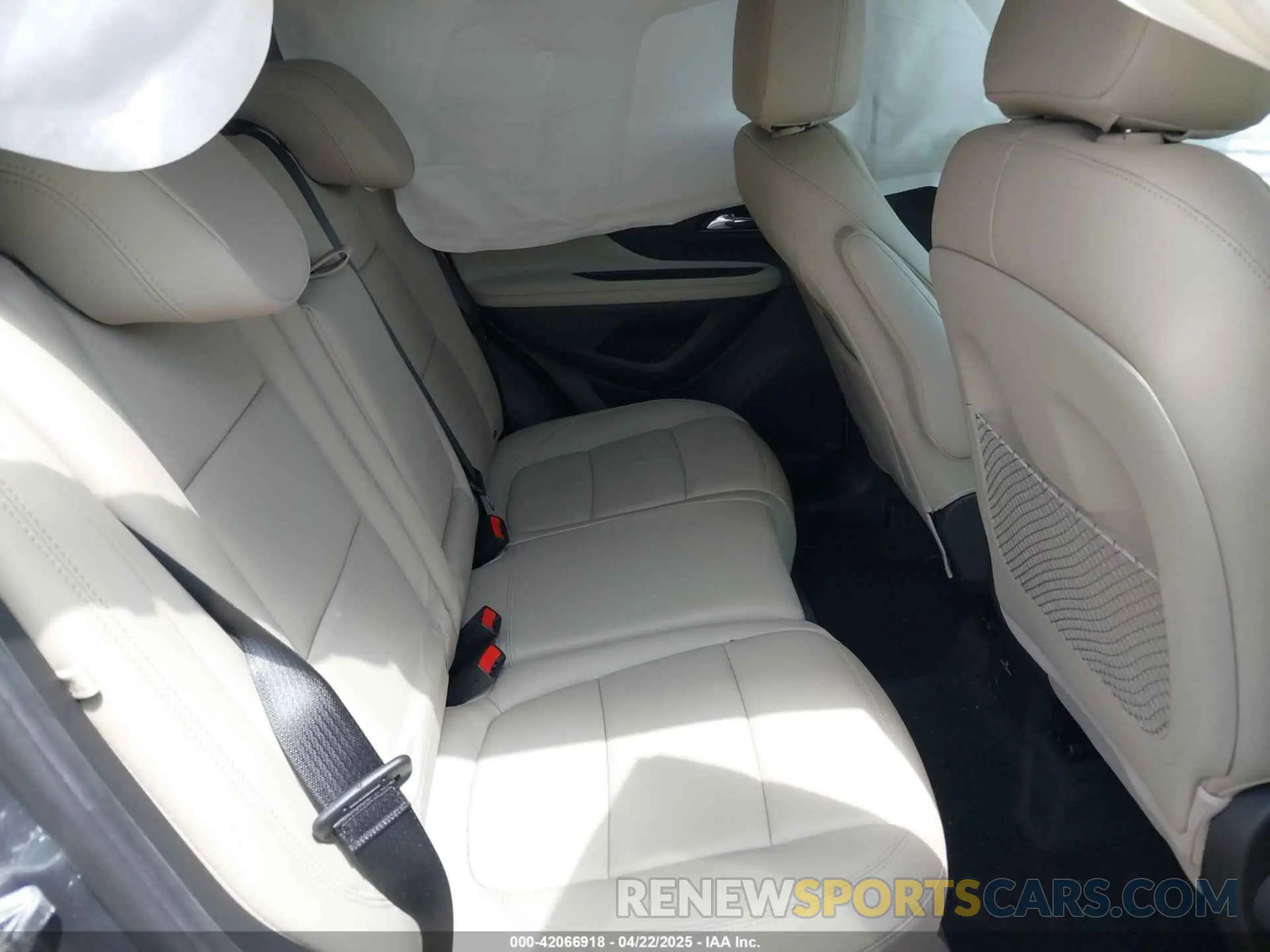 8 Photograph of a damaged car KL4CJCSMXKB940285 BUICK ENCORE 2019