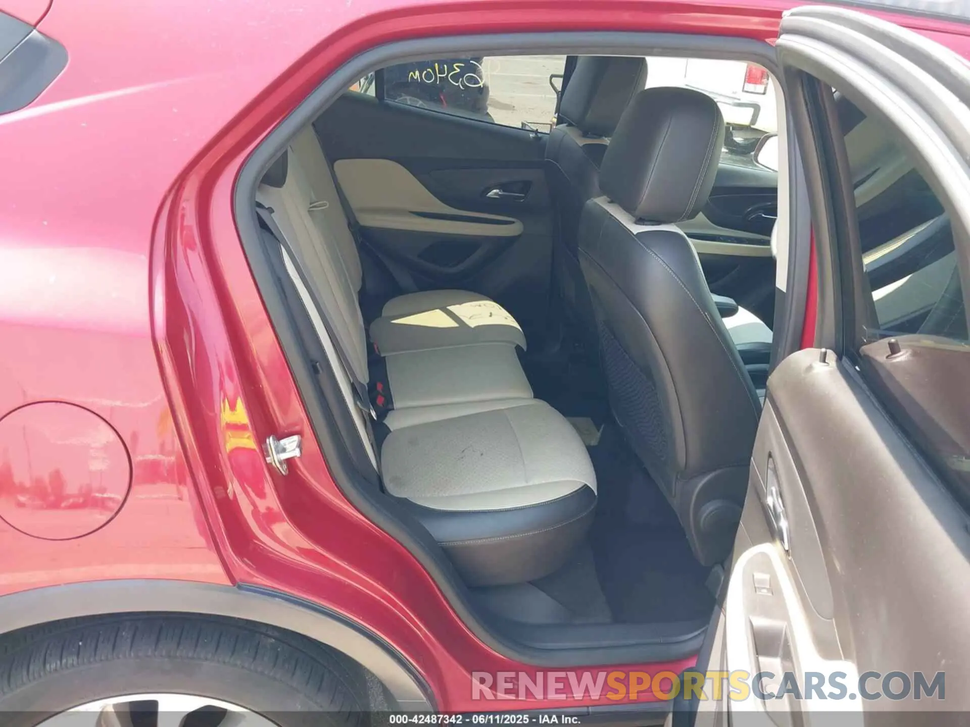 8 Photograph of a damaged car KL4CJESB2KB885728 BUICK ENCORE 2019