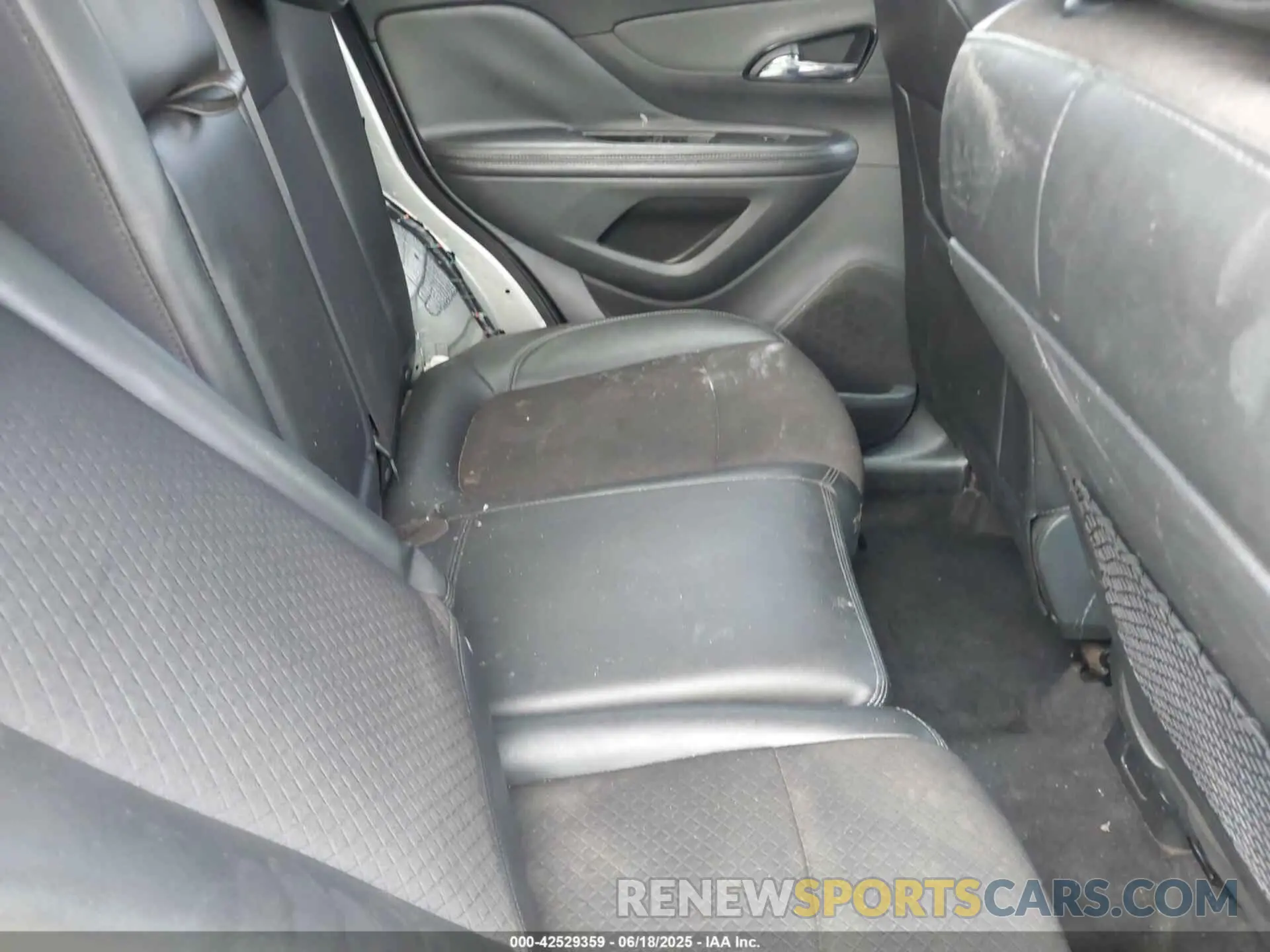 8 Photograph of a damaged car KL4CJASB4LB013013 BUICK ENCORE 2020