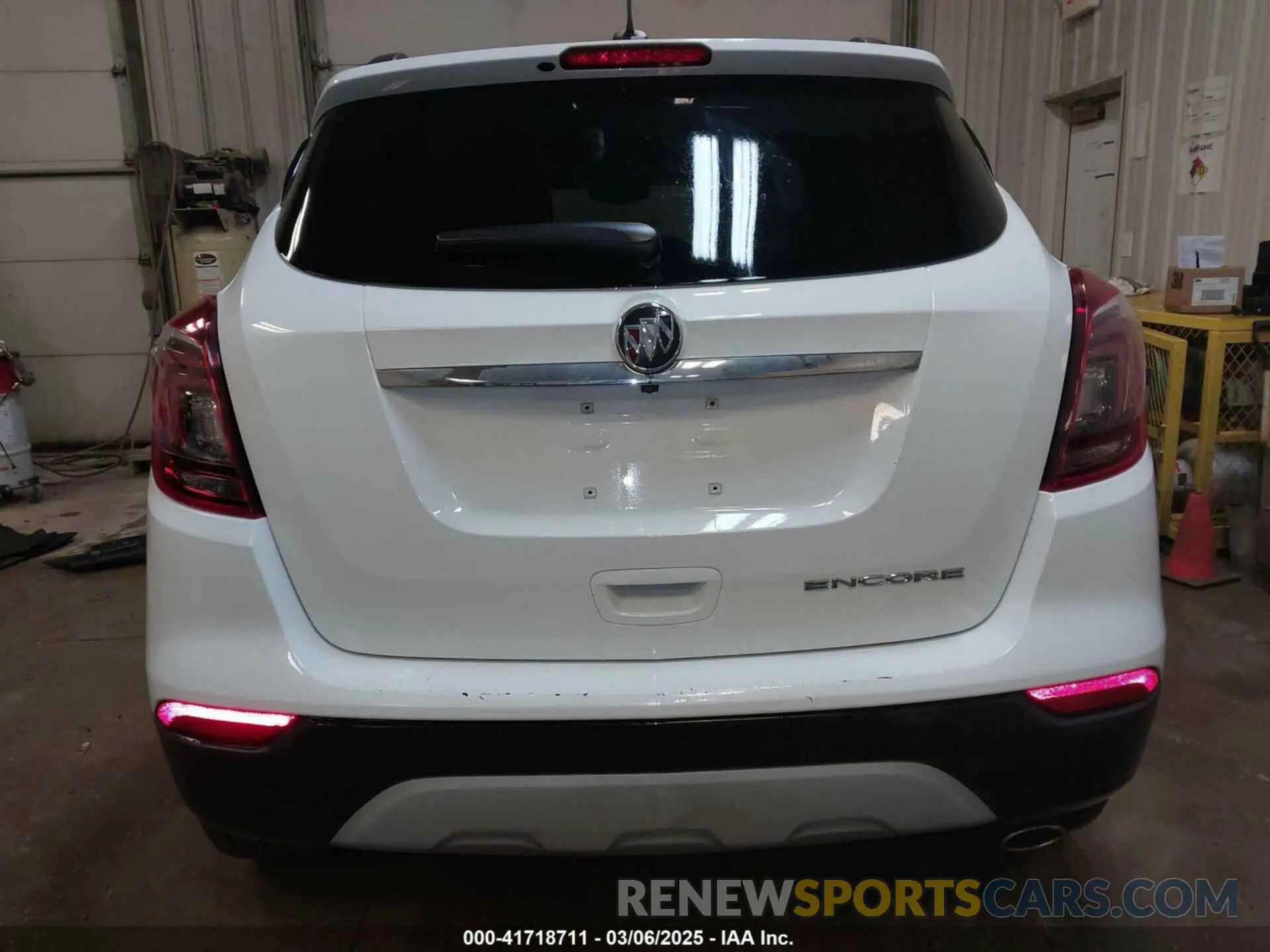 17 Photograph of a damaged car KL4CJASB4LB025209 BUICK ENCORE 2020