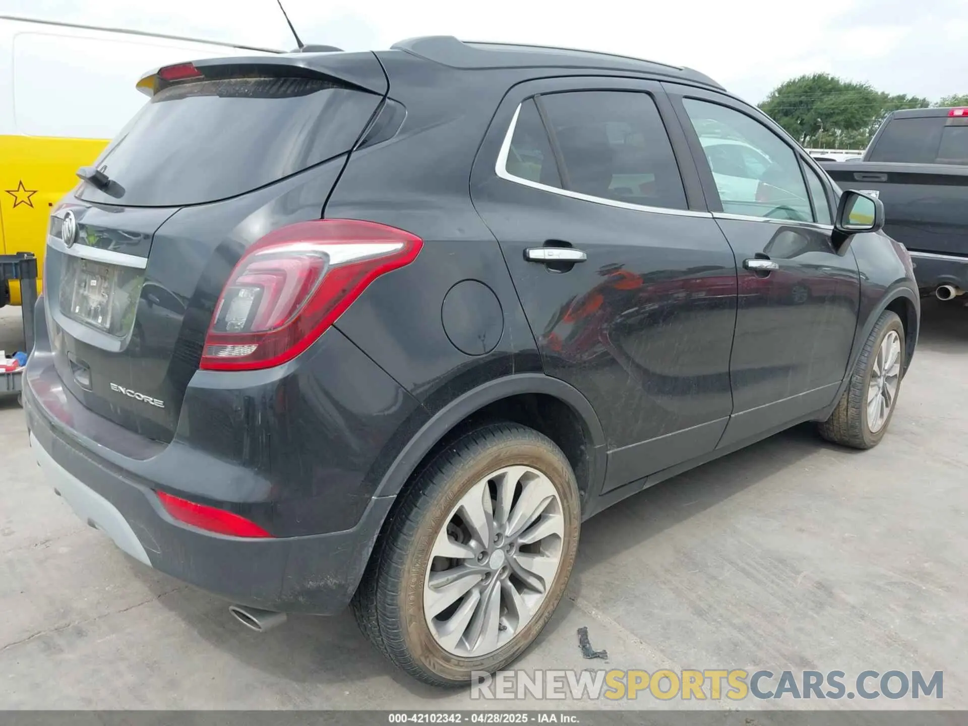 4 Photograph of a damaged car KL4CJASB7LB024555 BUICK ENCORE 2020