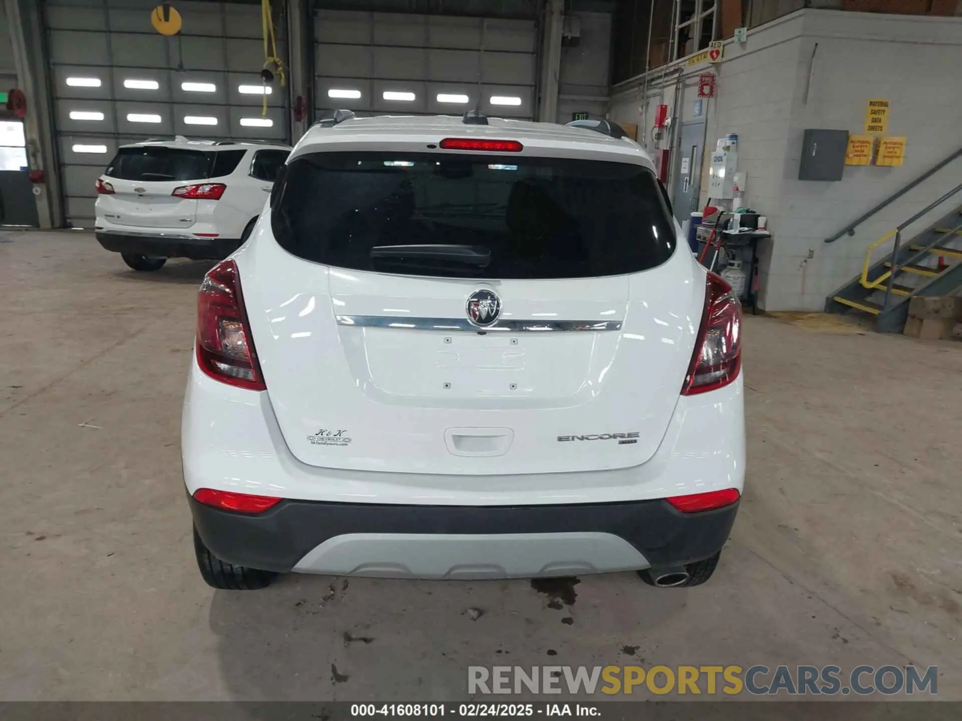 17 Photograph of a damaged car KL4CJESB5LB067931 BUICK ENCORE 2020