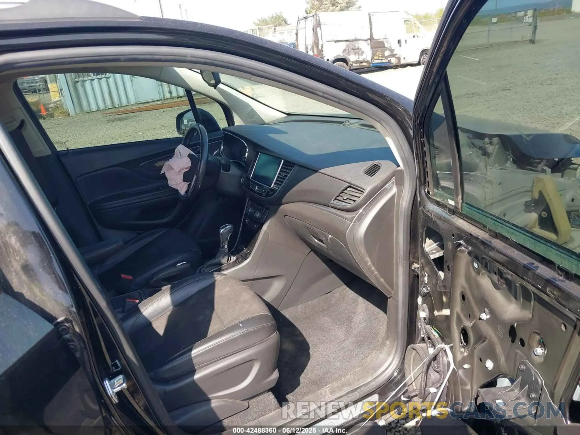 5 Photograph of a damaged car KL4CJESBXLB337199 BUICK ENCORE 2020