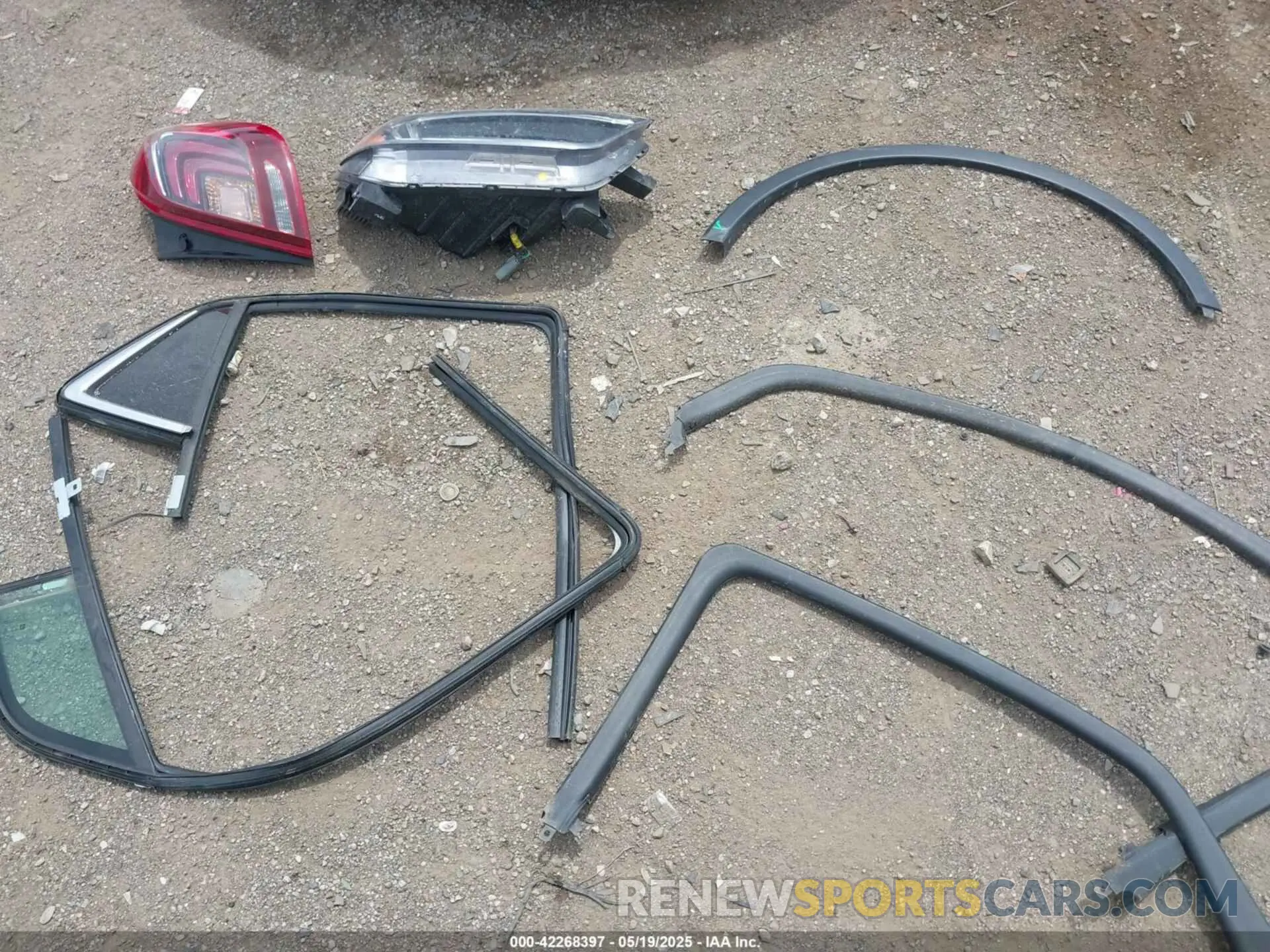 19 Photograph of a damaged car KL4CJASB8MB315843 BUICK ENCORE 2021