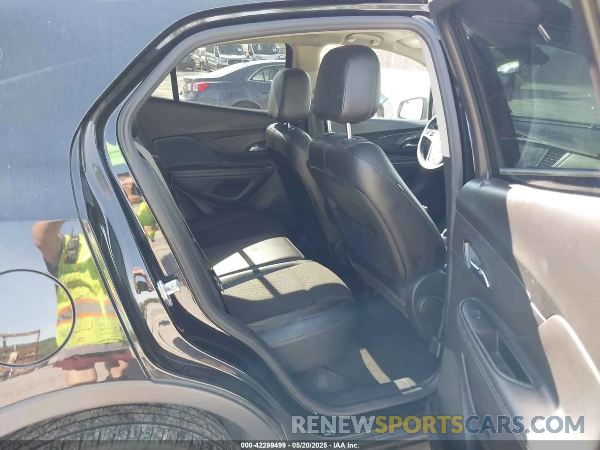 8 Photograph of a damaged car KL4CJESB2MB325002 BUICK ENCORE 2021