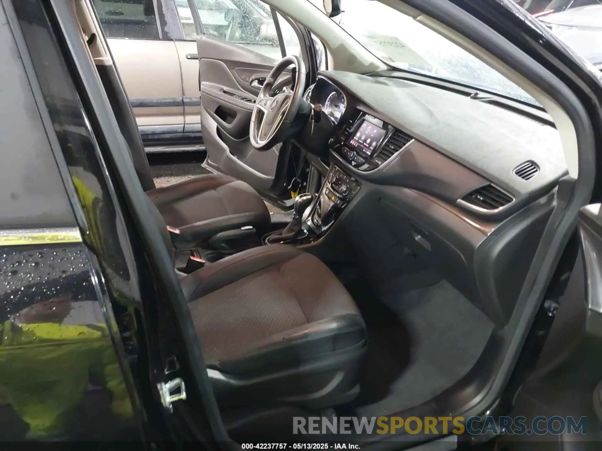 5 Photograph of a damaged car KL4CJESM2MB369471 BUICK ENCORE 2021
