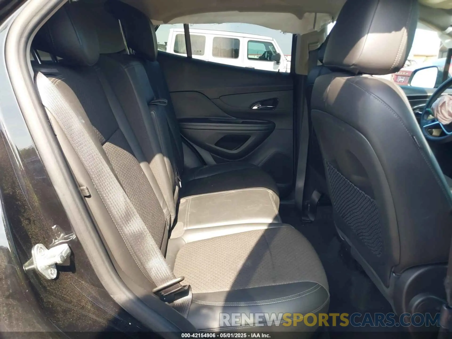 8 Photograph of a damaged car KL4CJESM5MB371800 BUICK ENCORE 2021