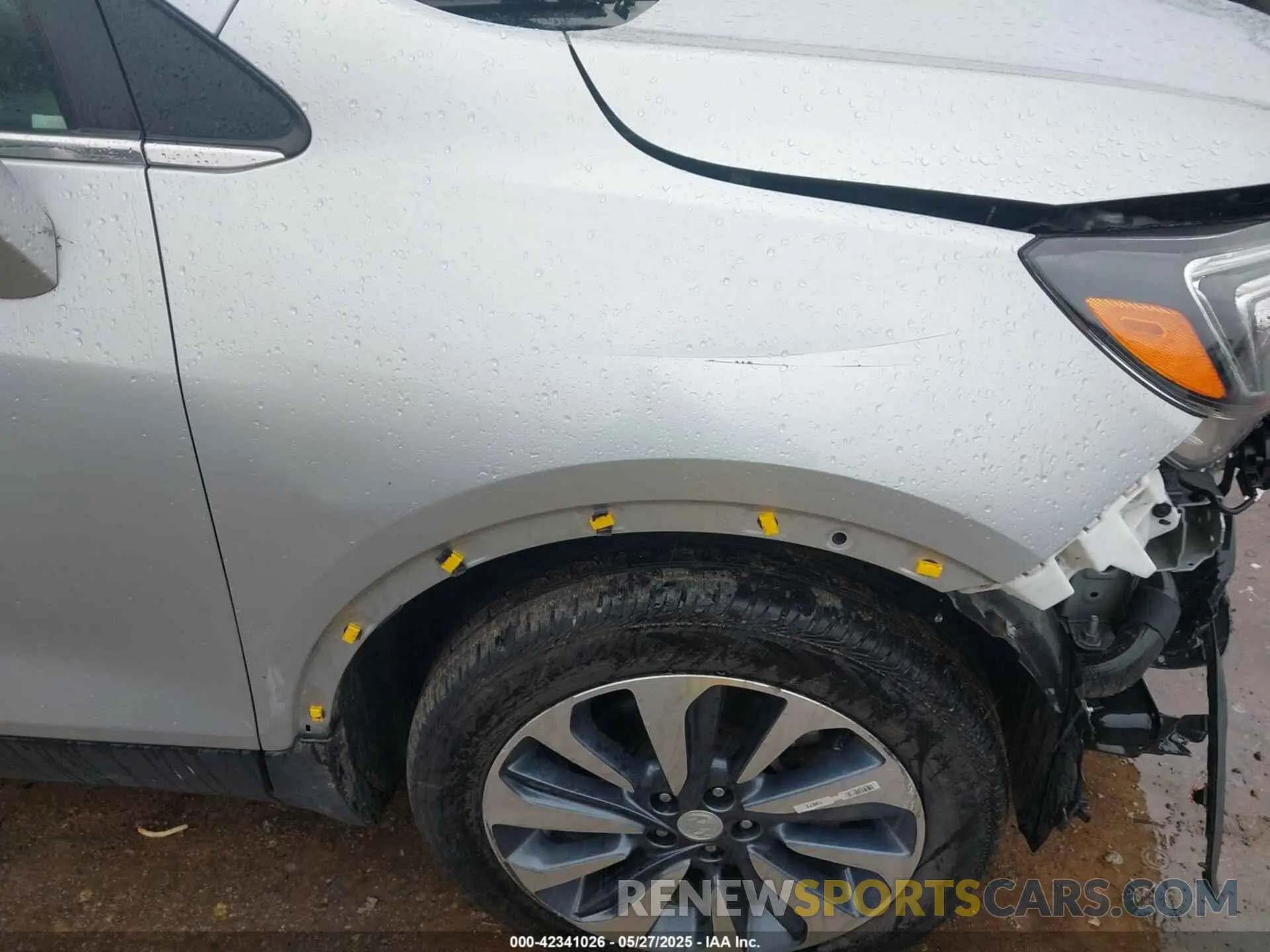 17 Photograph of a damaged car KL4CJESM0NB505887 BUICK ENCORE 2022