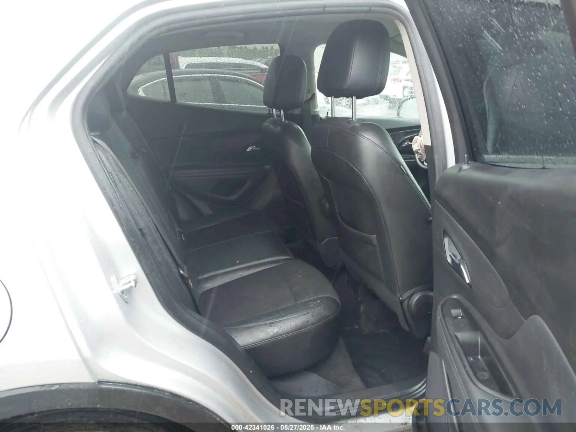 8 Photograph of a damaged car KL4CJESM0NB505887 BUICK ENCORE 2022