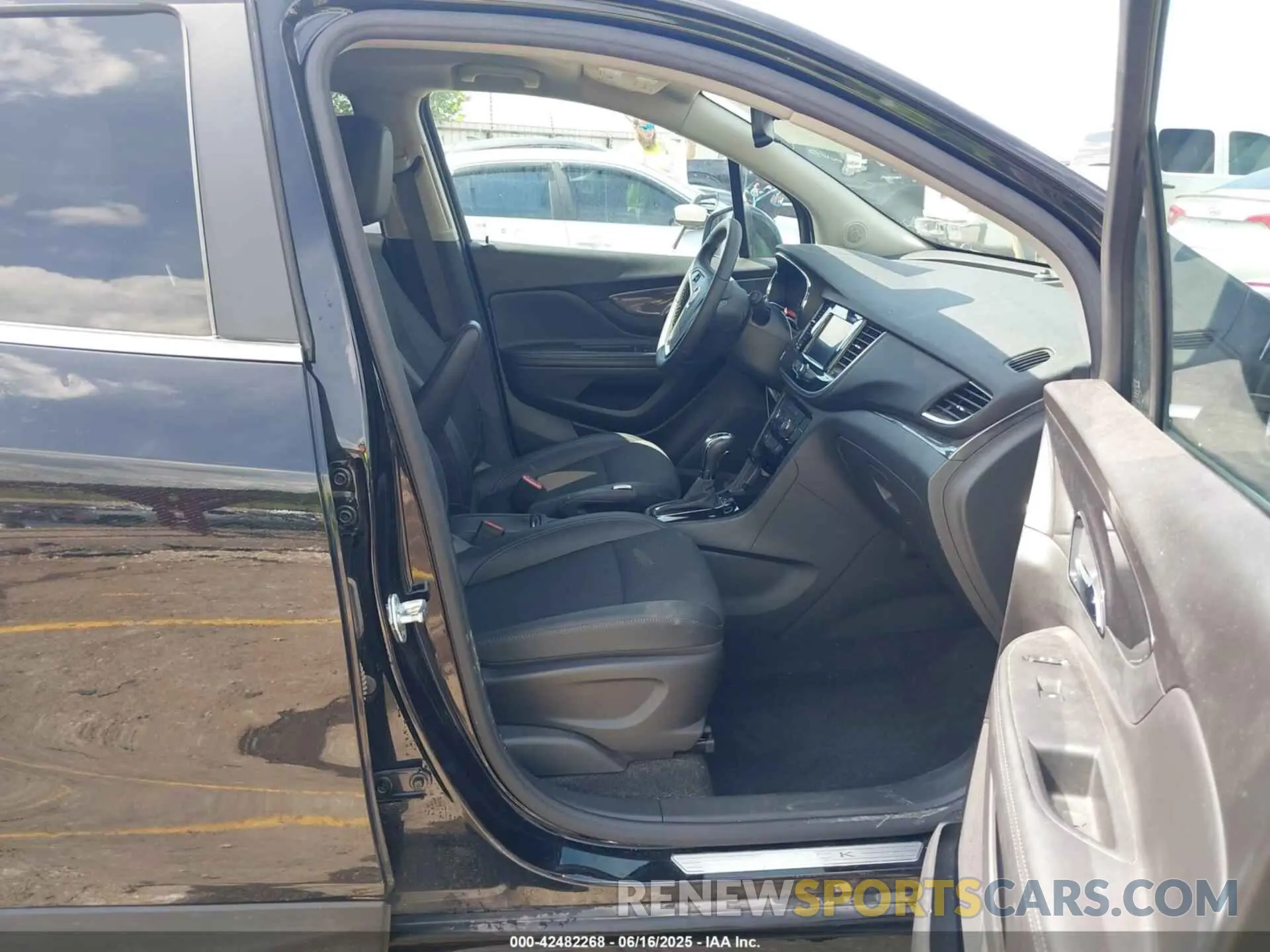 5 Photograph of a damaged car KL4CJESM4NB517010 BUICK ENCORE 2022