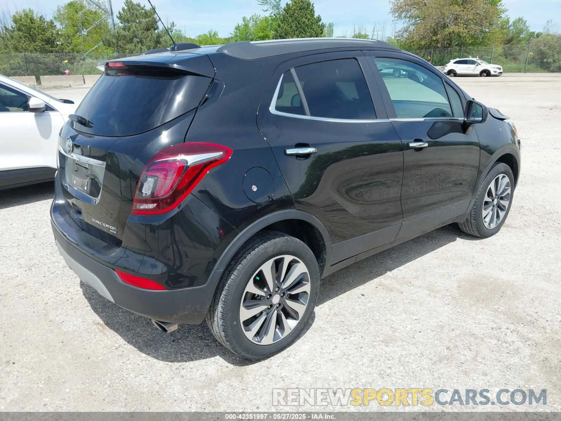 4 Photograph of a damaged car KL4CJESM5NB556897 BUICK ENCORE 2022