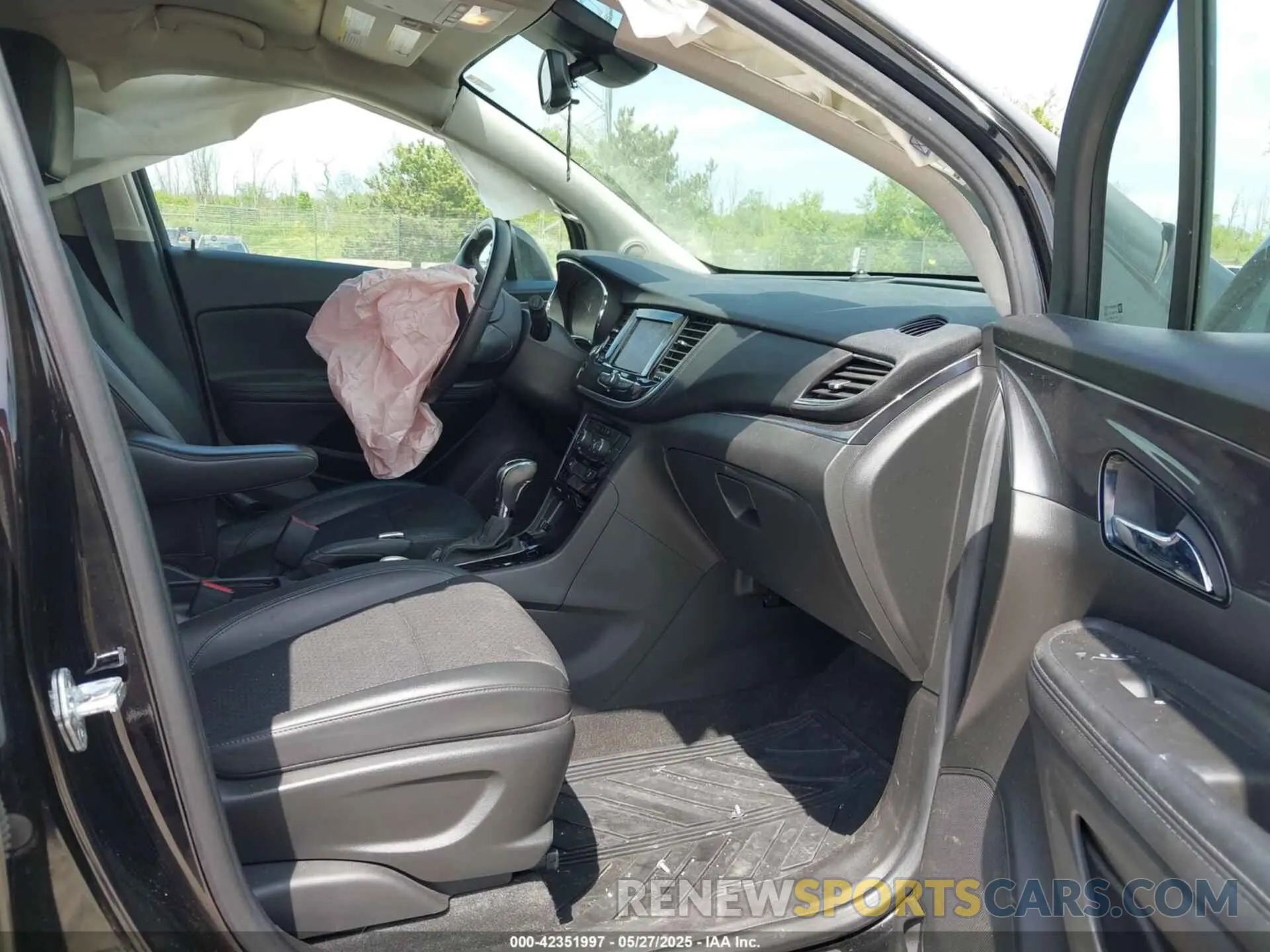 5 Photograph of a damaged car KL4CJESM5NB556897 BUICK ENCORE 2022