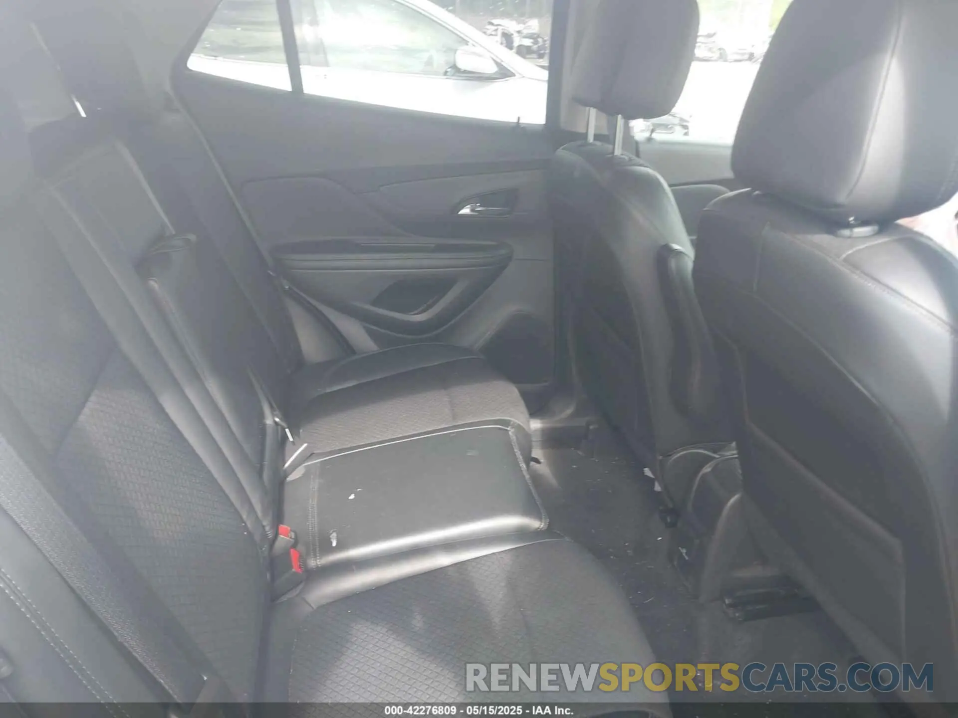 8 Photograph of a damaged car KL4CJESM6NB518420 BUICK ENCORE 2022