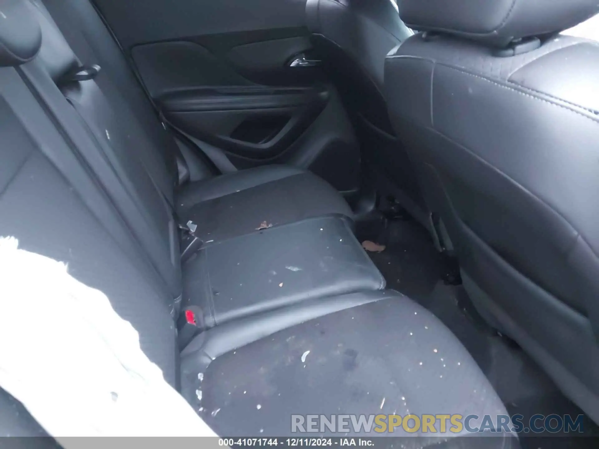 8 Photograph of a damaged car KL4CJESM9NB500610 BUICK ENCORE 2022