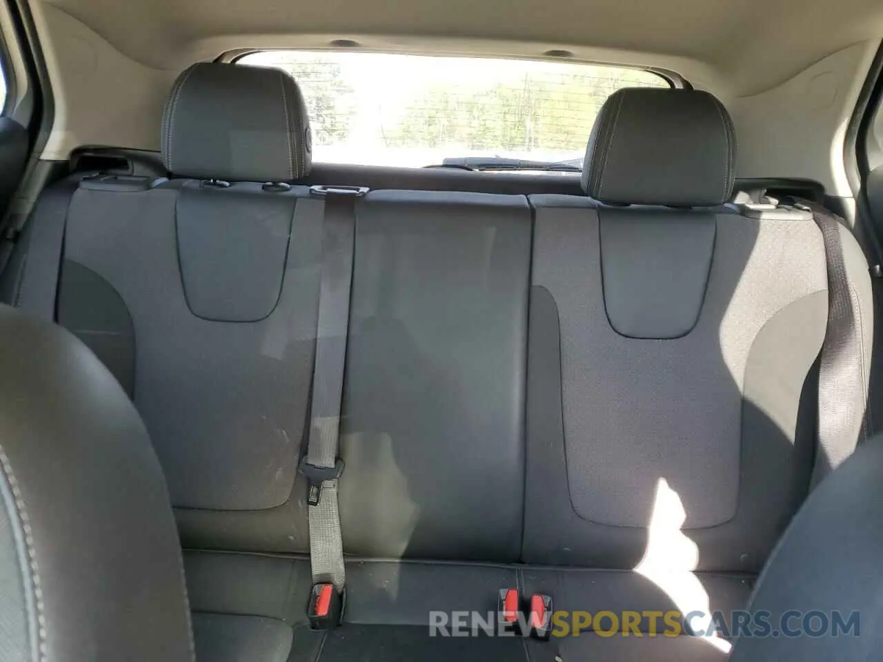 10 Photograph of a damaged car KL4MMBS23NB119795 BUICK ENCORE 2022