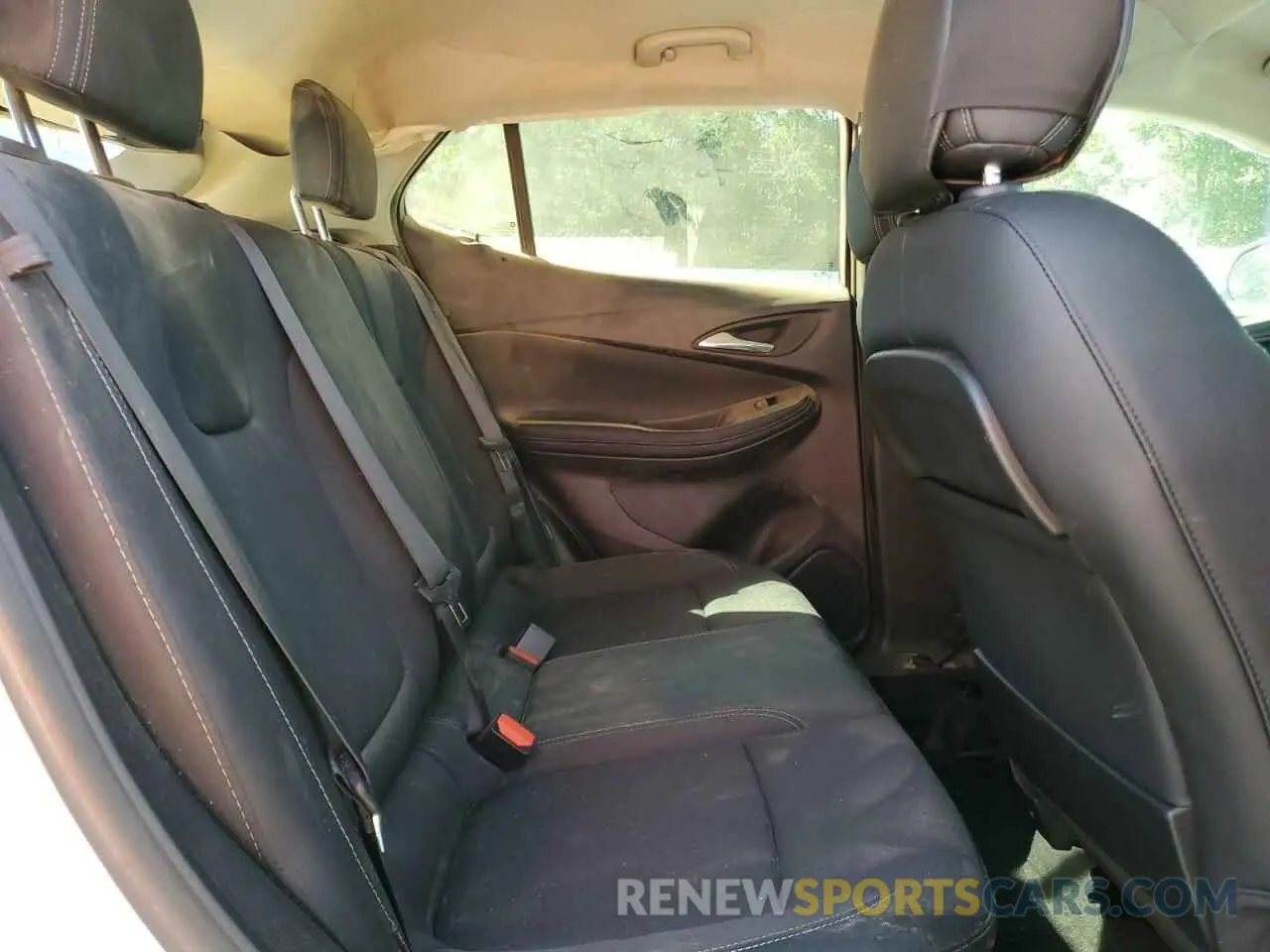 11 Photograph of a damaged car KL4MMBS25NB131365 BUICK ENCORE 2022