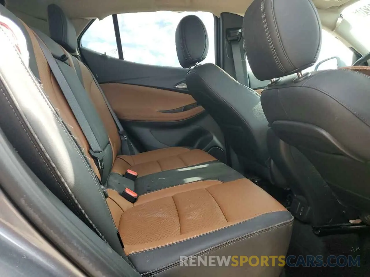 10 Photograph of a damaged car KL4MMFSL6NB007959 BUICK ENCORE 2022