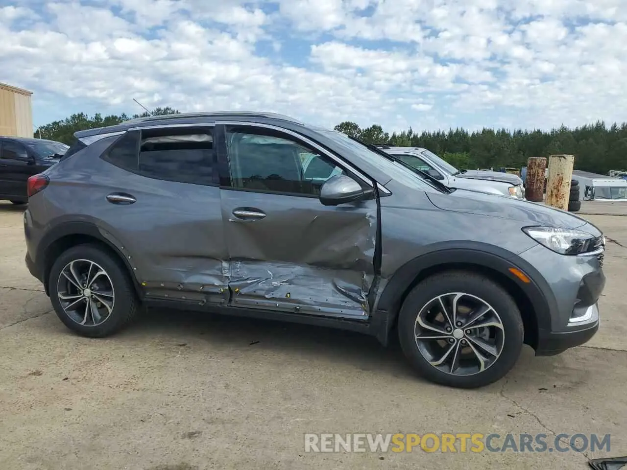 4 Photograph of a damaged car KL4MMFSL6NB007959 BUICK ENCORE 2022