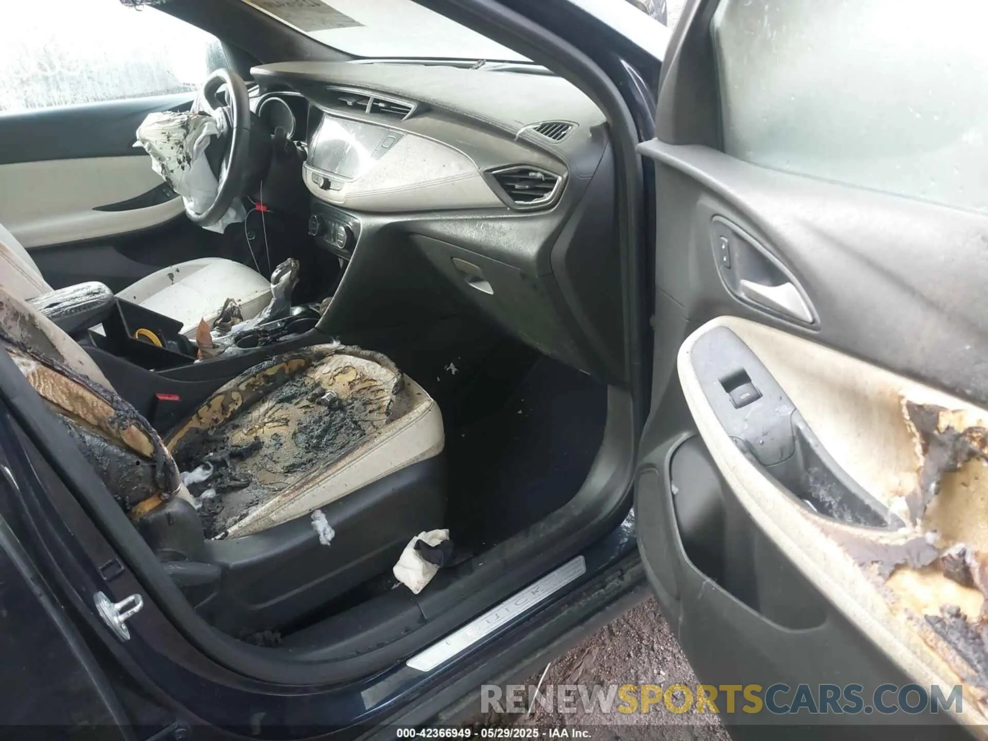 5 Photograph of a damaged car KL4MMDS28LB118246 BUICK ENCORE GX 2020