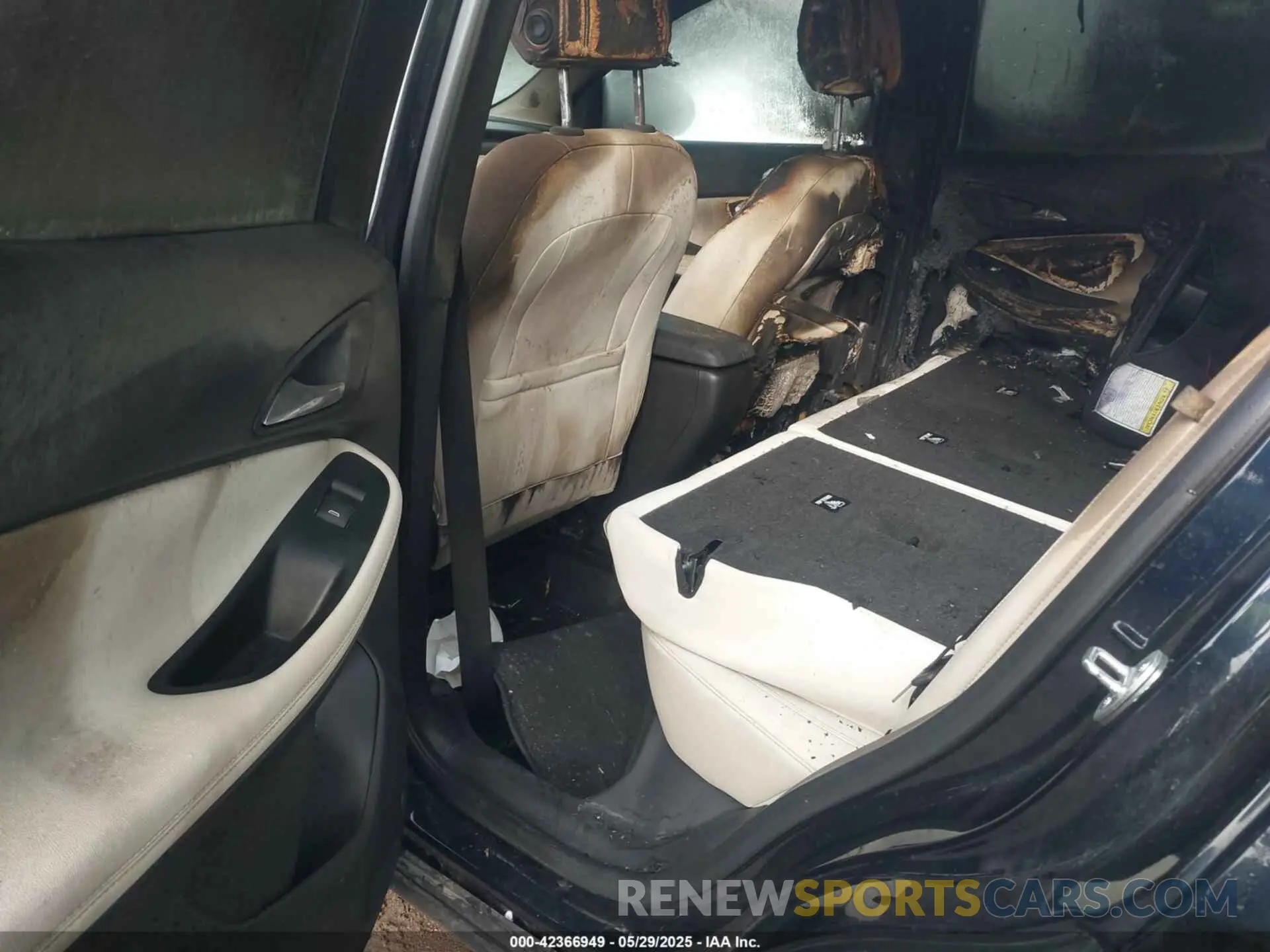 8 Photograph of a damaged car KL4MMDS28LB118246 BUICK ENCORE GX 2020