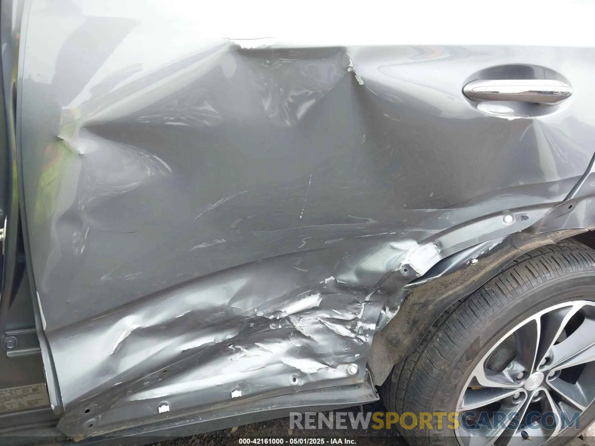 6 Photograph of a damaged car KL4MMDSLXLB106348 BUICK ENCORE GX 2020