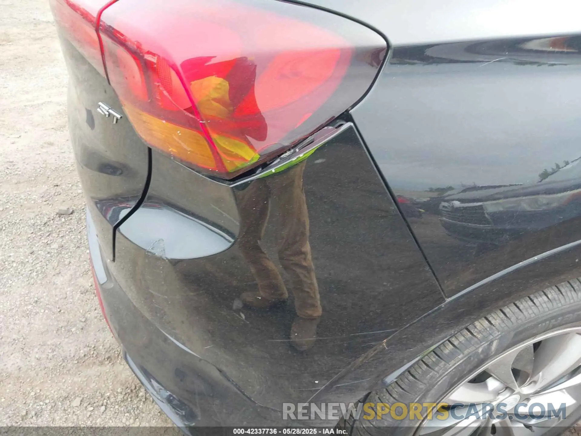 18 Photograph of a damaged car KL4MMESL0LB119566 BUICK ENCORE GX 2020