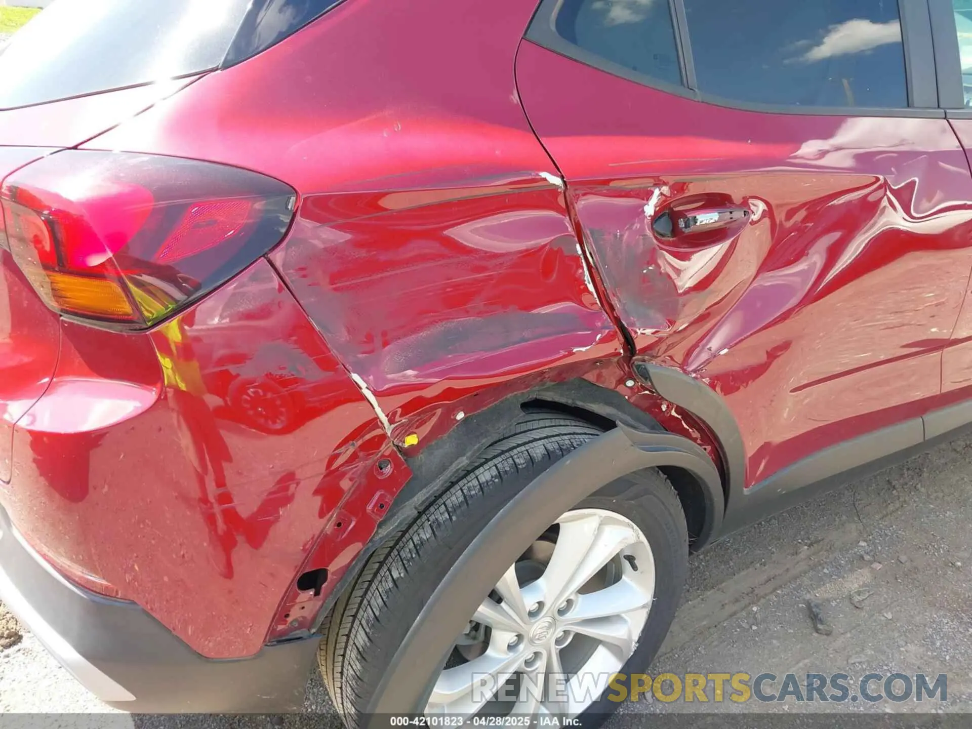 6 Photograph of a damaged car KL4MMBS22MB072614 BUICK ENCORE GX 2021