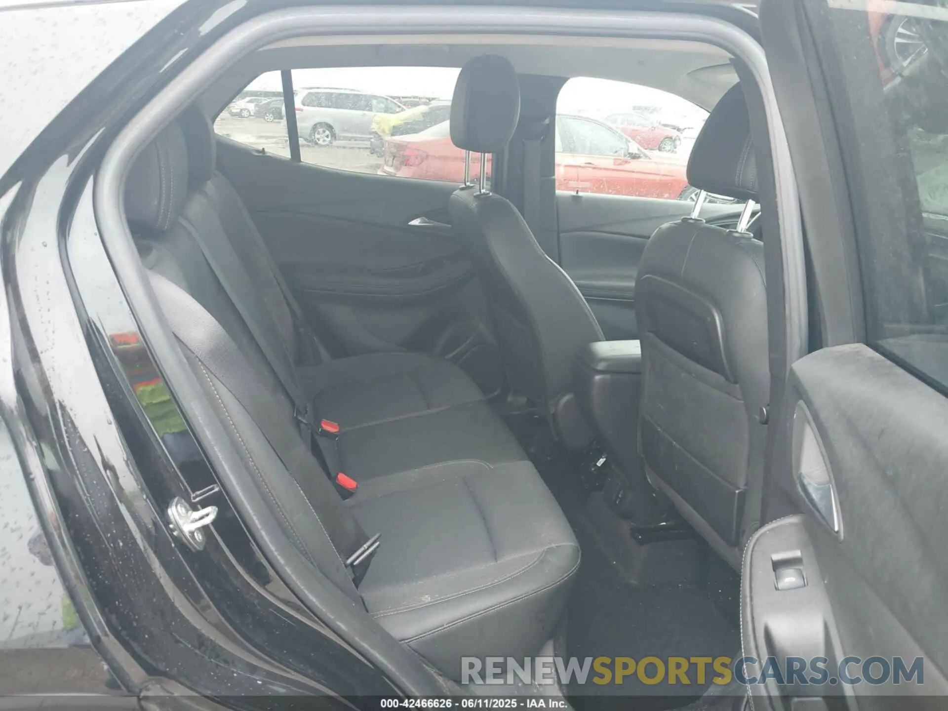 8 Photograph of a damaged car KL4MMBS20NB132178 BUICK ENCORE GX 2022