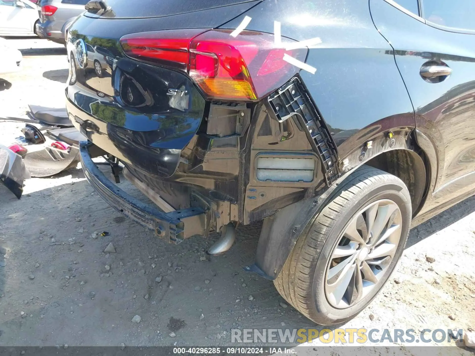 18 Photograph of a damaged car KL4MMBS22NB087079 BUICK ENCORE GX 2022