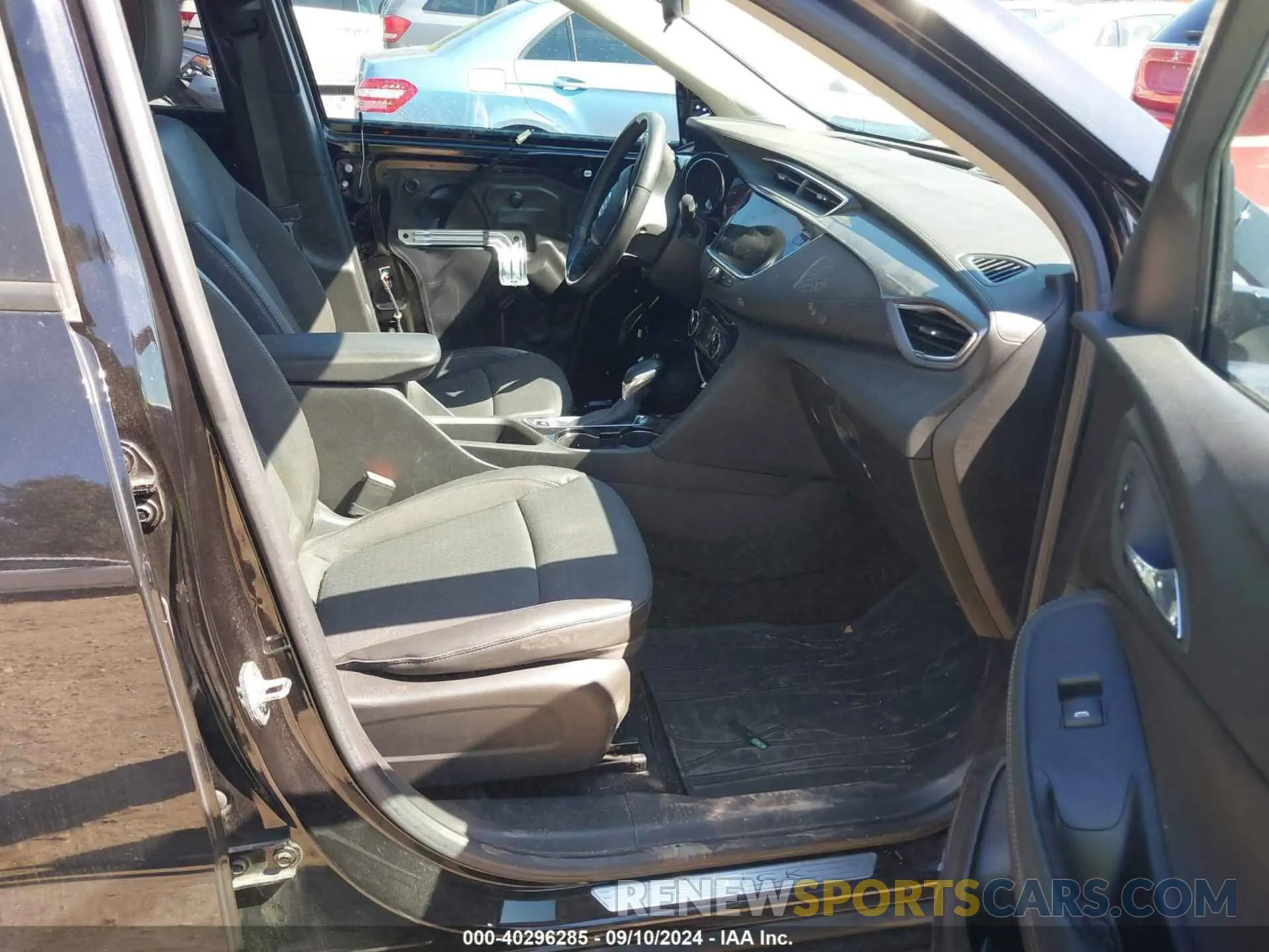 5 Photograph of a damaged car KL4MMBS22NB087079 BUICK ENCORE GX 2022