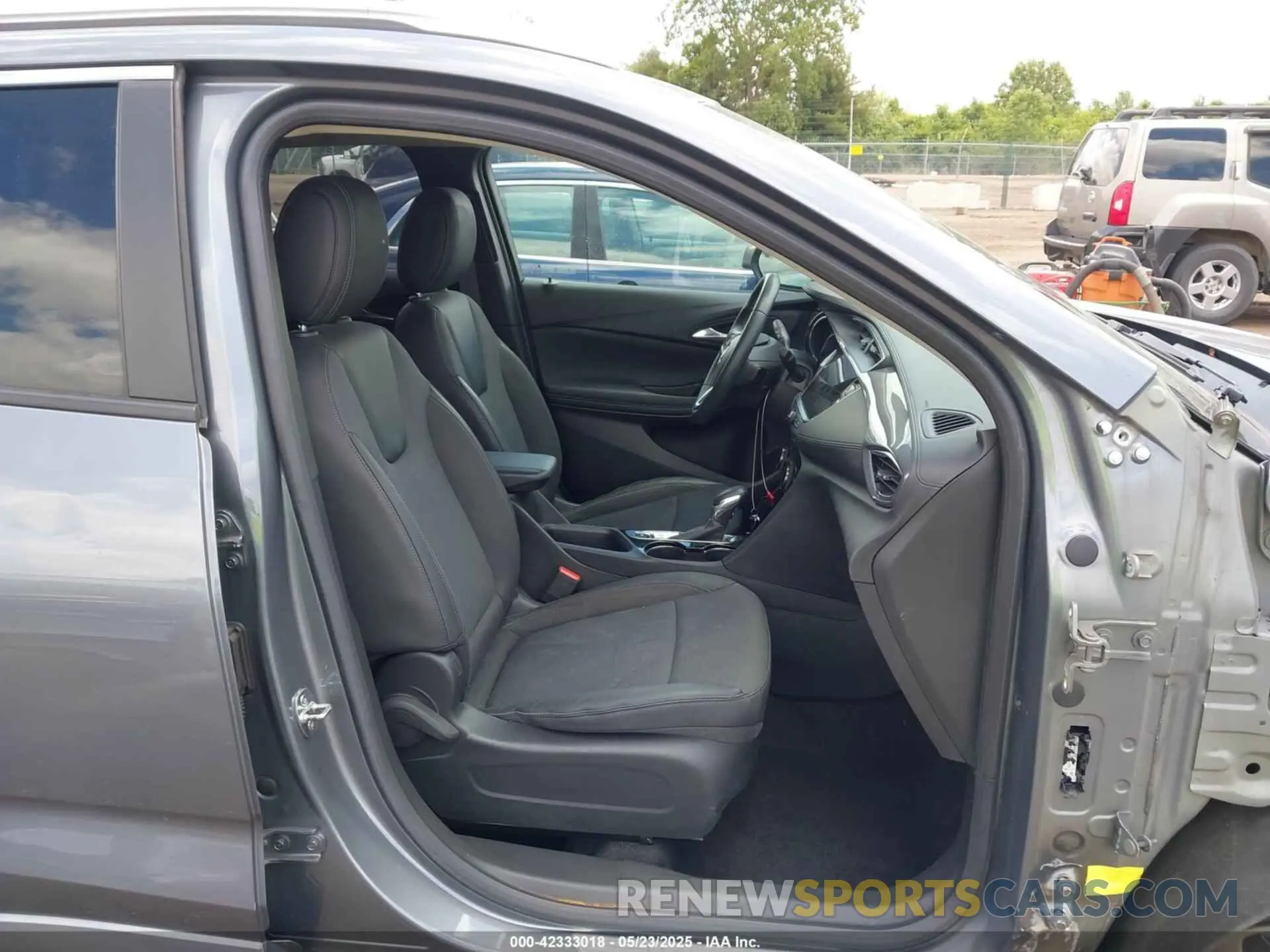 5 Photograph of a damaged car KL4MMBS26NB097713 BUICK ENCORE GX 2022