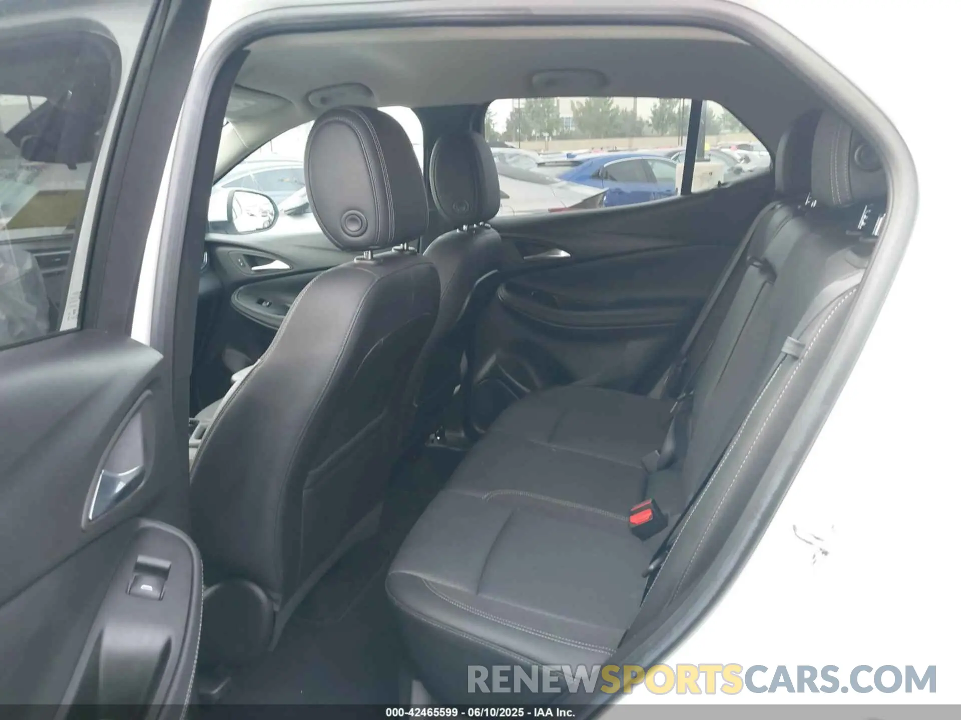 8 Photograph of a damaged car KL4MMDS26NB095858 BUICK ENCORE GX 2022