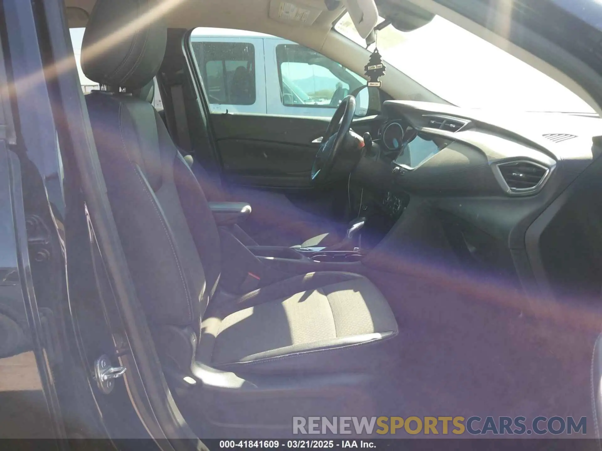 5 Photograph of a damaged car KL4MMDSL5NB066473 BUICK ENCORE GX 2022
