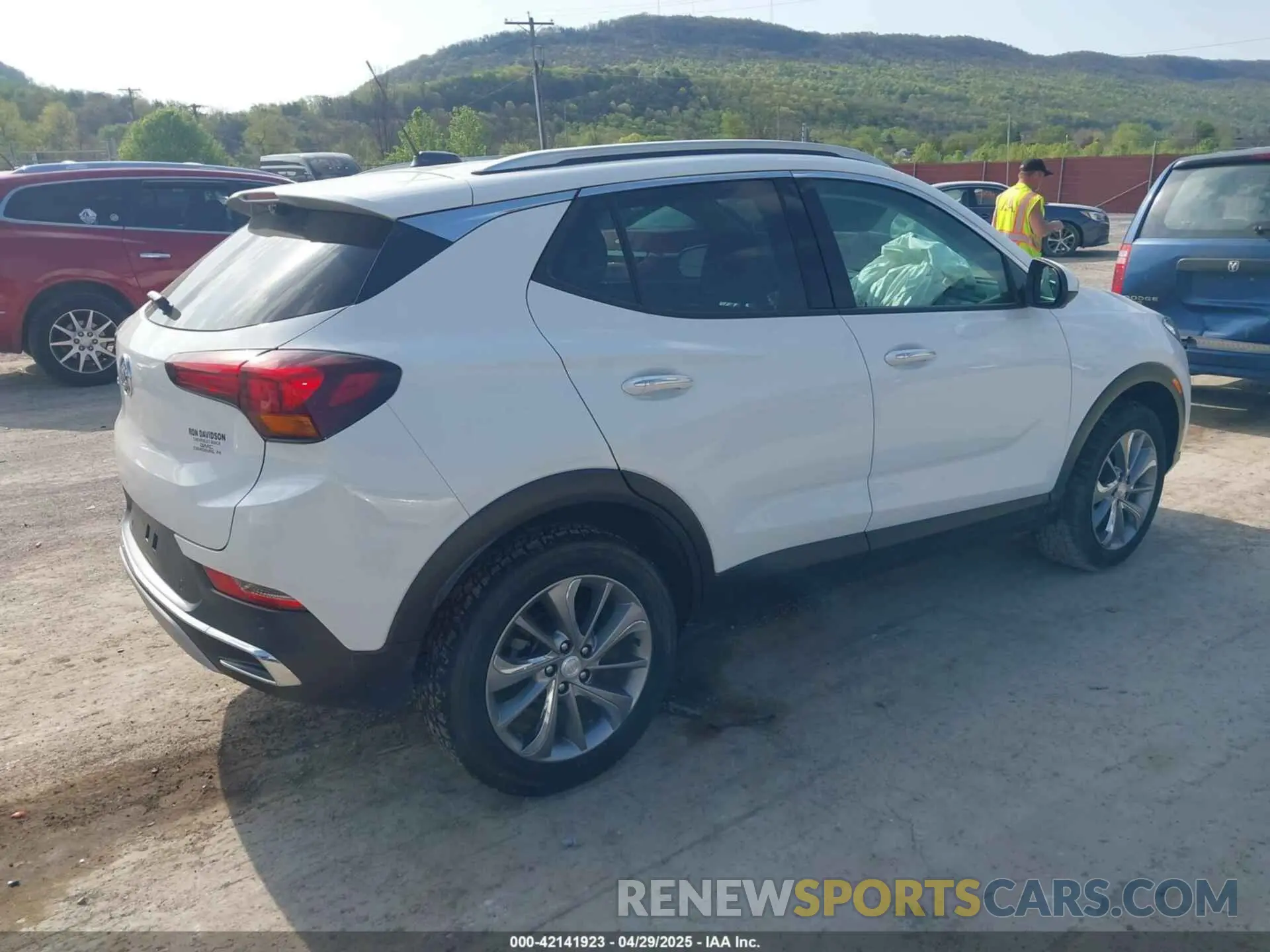 4 Photograph of a damaged car KL4MMGSL8NB136727 BUICK ENCORE GX 2022