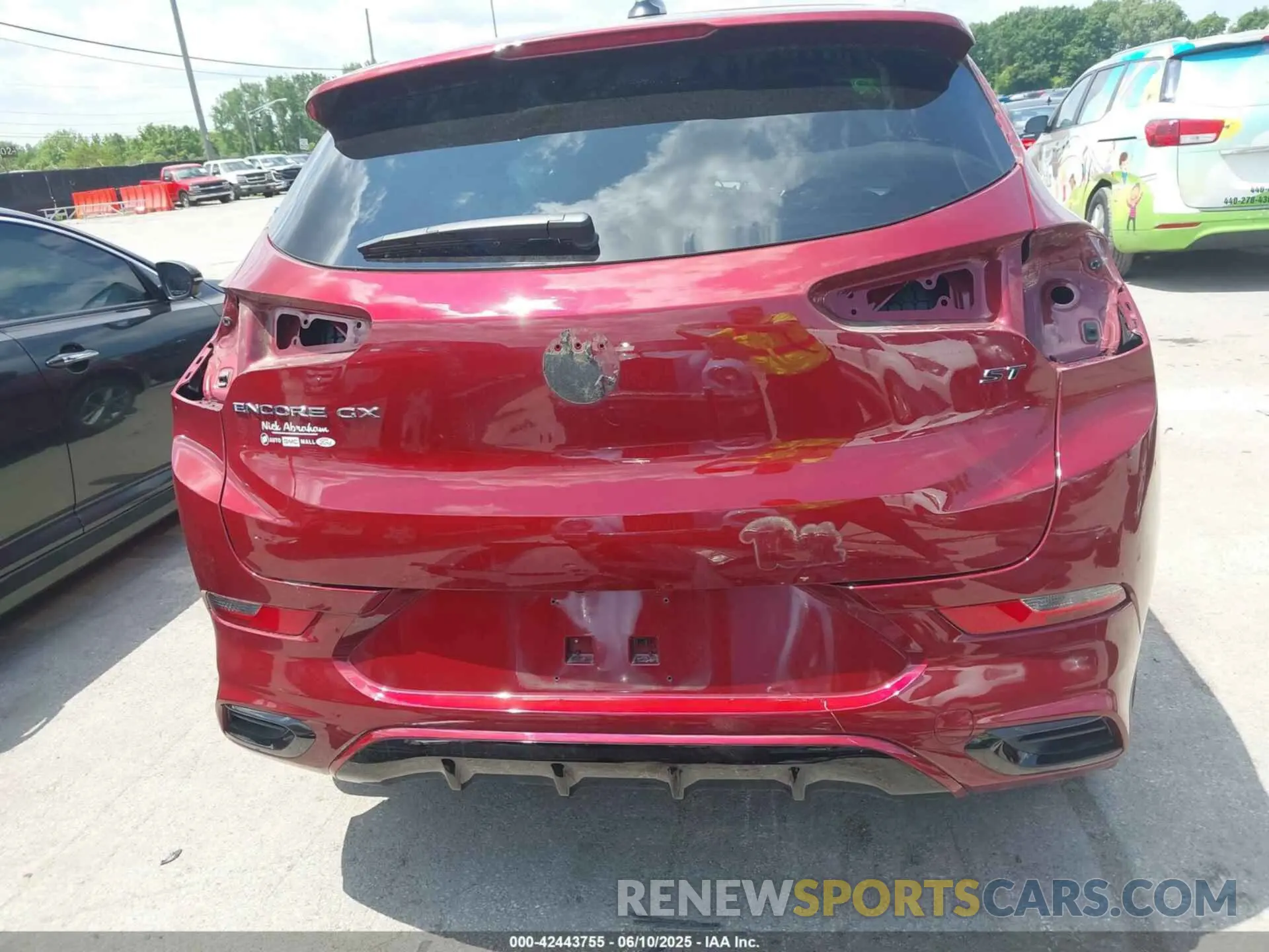17 Photograph of a damaged car KL4MMDS26PB097855 BUICK ENCORE GX 2023