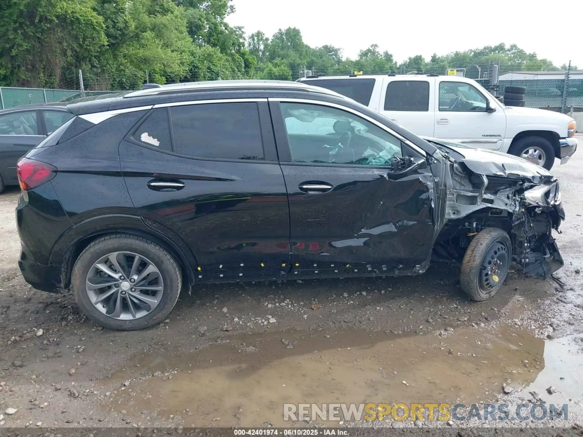 17 Photograph of a damaged car KL4MMDSL2PB069771 BUICK ENCORE GX 2023