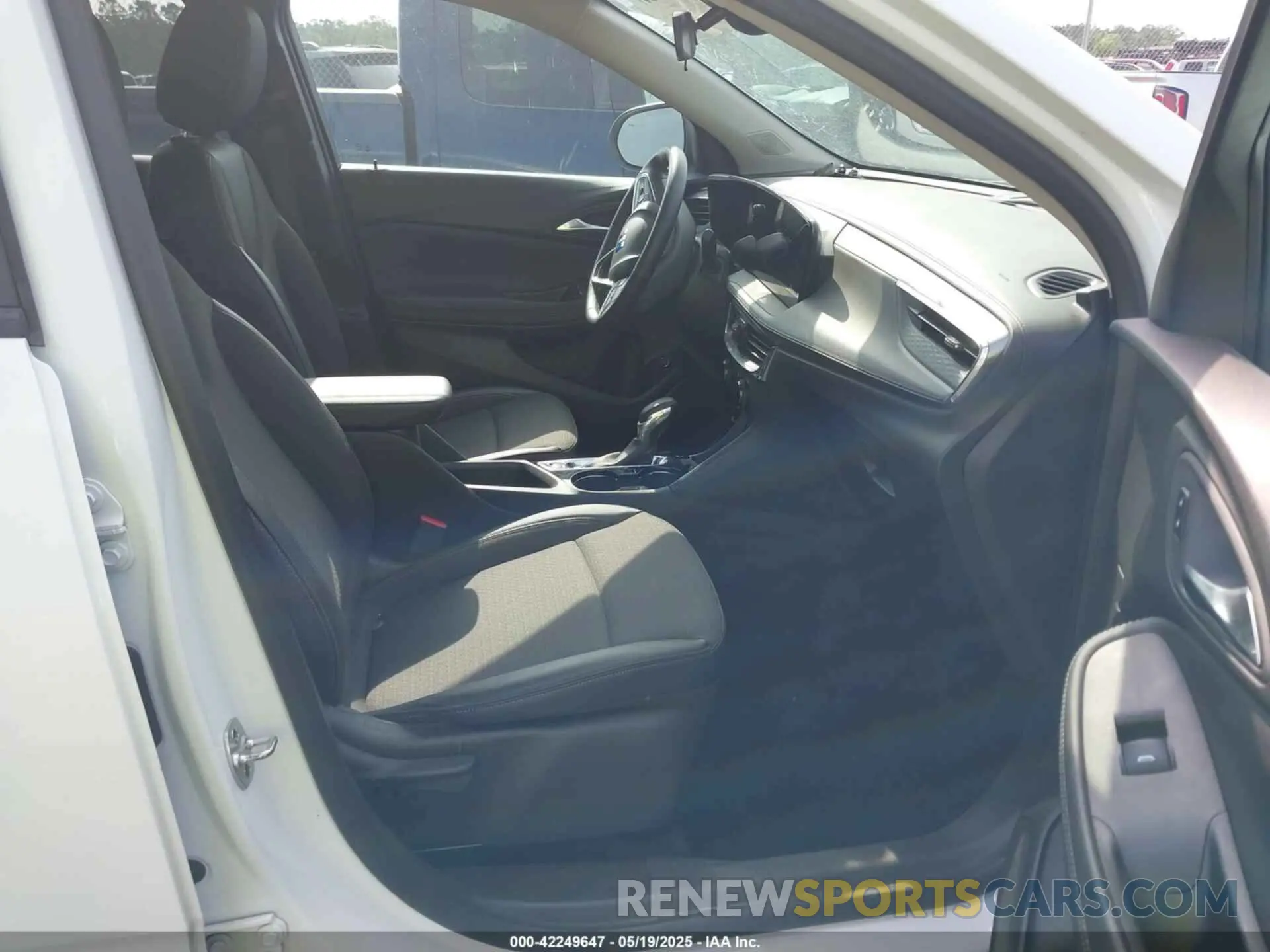5 Photograph of a damaged car KL4AMBSL0RB185190 BUICK ENCORE GX 2024