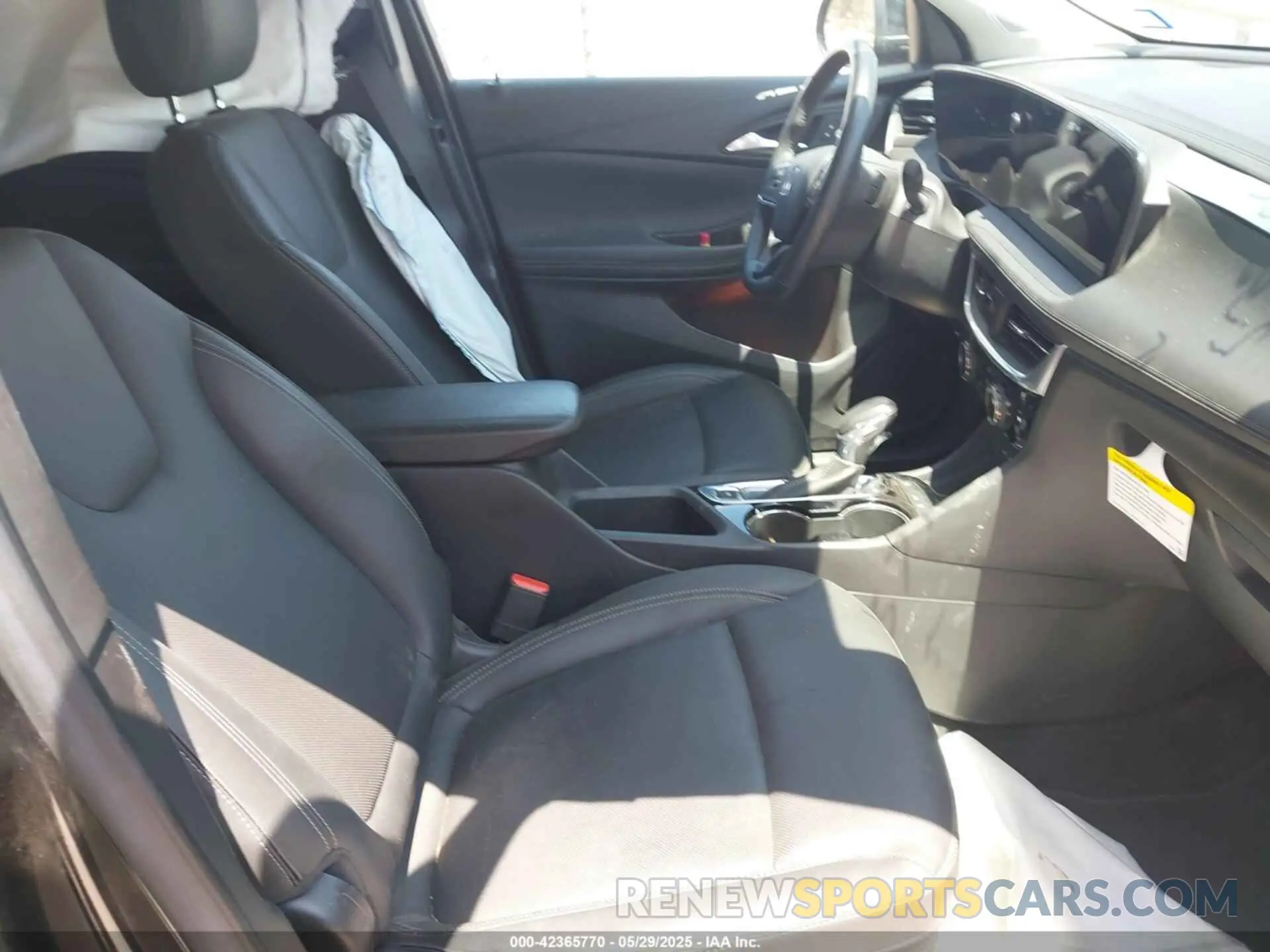 5 Photograph of a damaged car KL4AMDSL0RB158891 BUICK ENCORE GX 2024