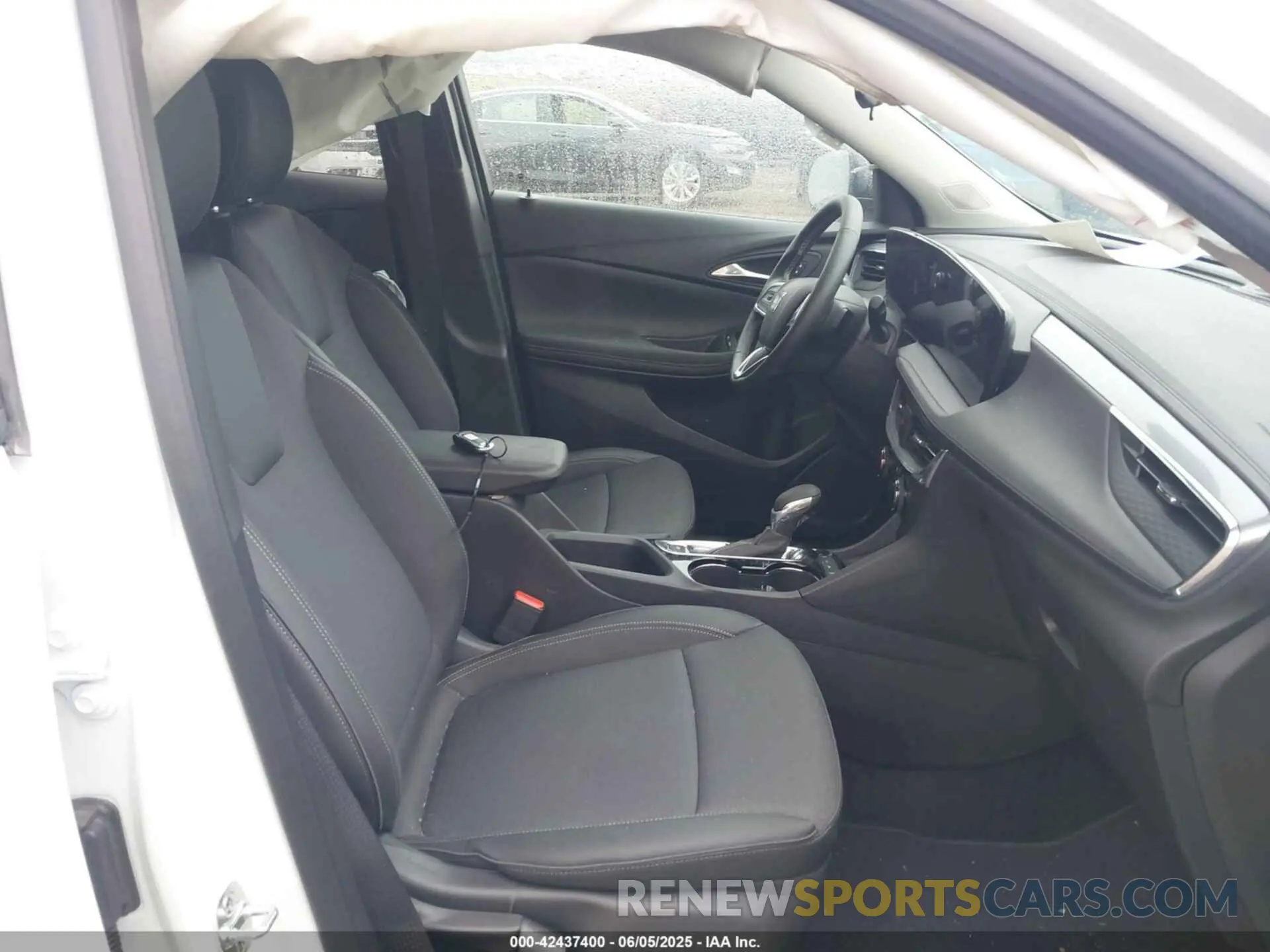 5 Photograph of a damaged car KL4AMCSL5SB071326 BUICK ENCORE GX 2025